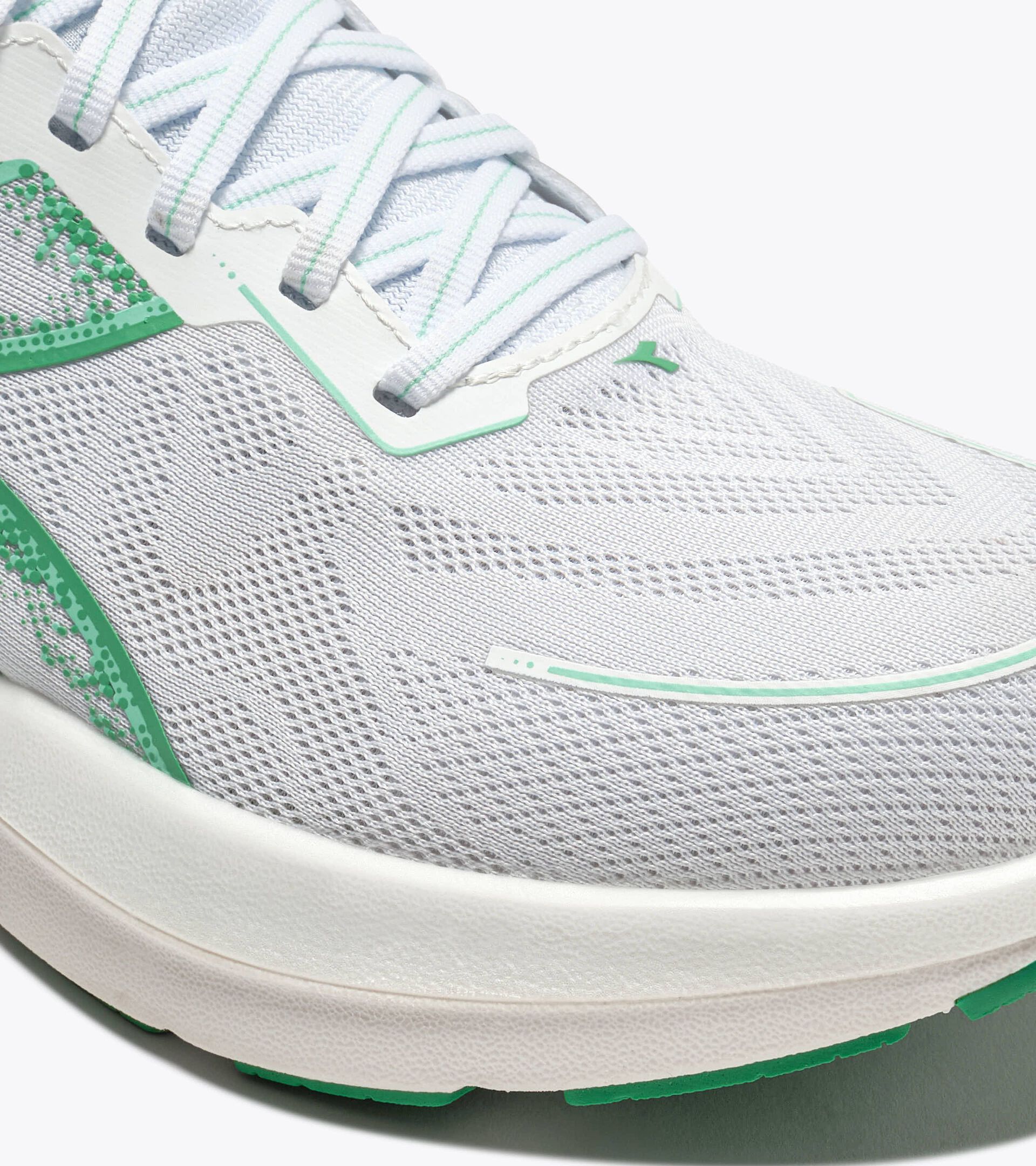 Running shoe - Stability and protection - Women&rsquo;s MYTHOS BLUSHIELD VIGORE V W WHITE /CABBAGE - Diadora