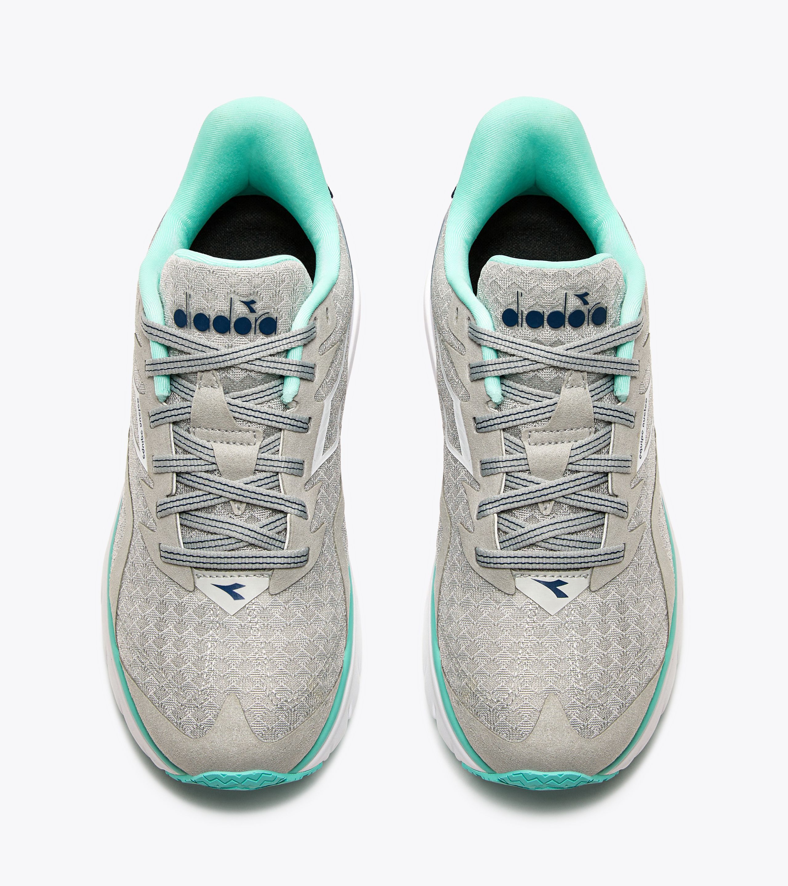 Zapatos de futbol deals diadora chile de mujer
