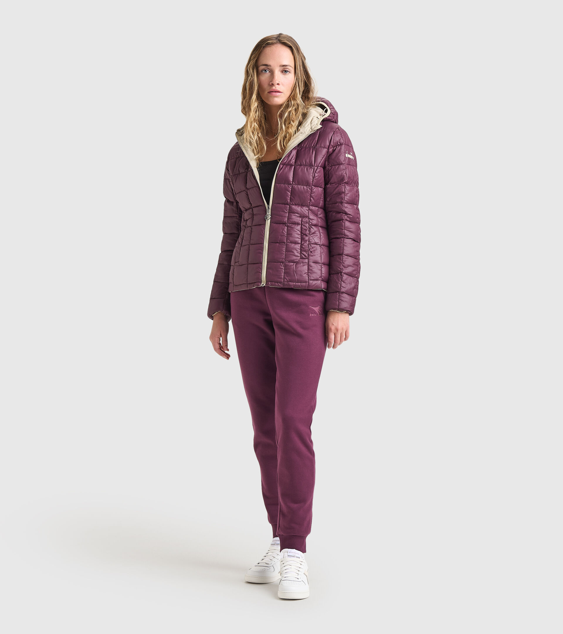 Reversible puffer jacket - Women L. HOODIE INSULATED JACKET FEATHER GRAY/VINEYARD WINE - Diadora