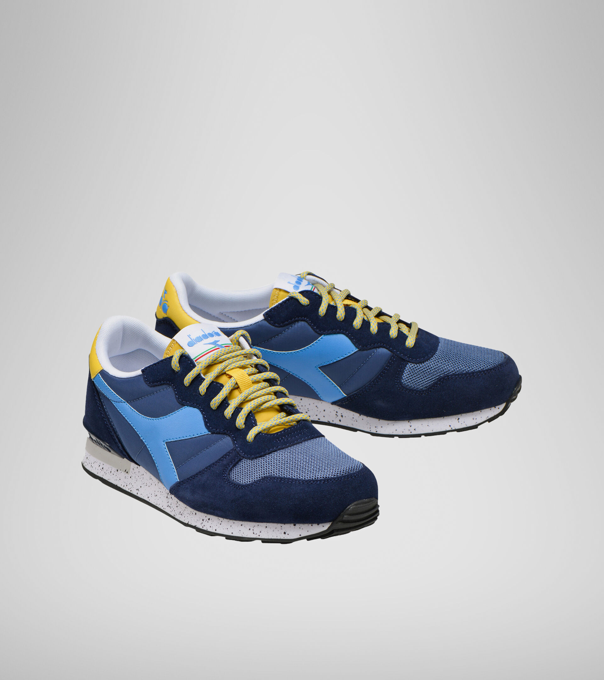 Sports shoe - Unisex CAMARO OUTDOOR ENSIGN BL/AZURE BL/MISTED YLLW - Diadora
