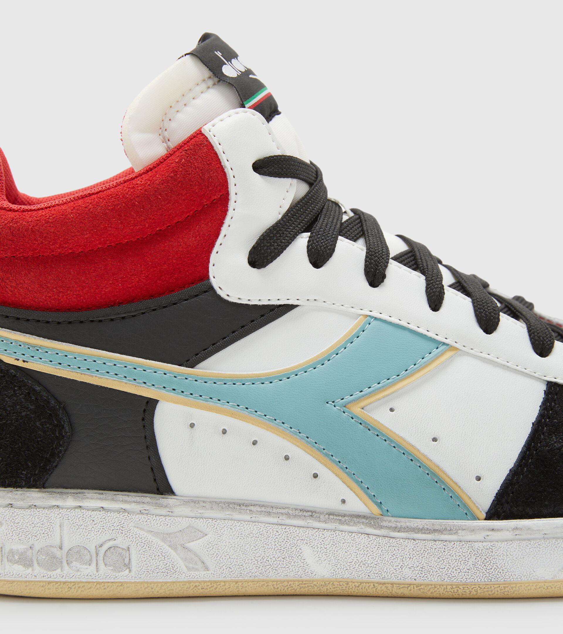 Scarpa sportiva - Unisex MAGIC BASKET DEMI LEGACY BIANCO/NERO/ROUGE LYCHEE - Diadora