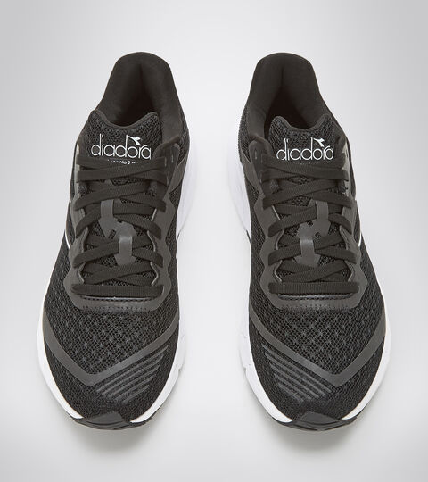 MYTHOS BLUSHIELD VOLO 2 GLAM W, NOIR/BLANC (C7406) Chaussures de running - Femme MYTHOS BLUSHIELD VOLO 2 GLAM W NOIR/BLANC (C7406) - Diadora