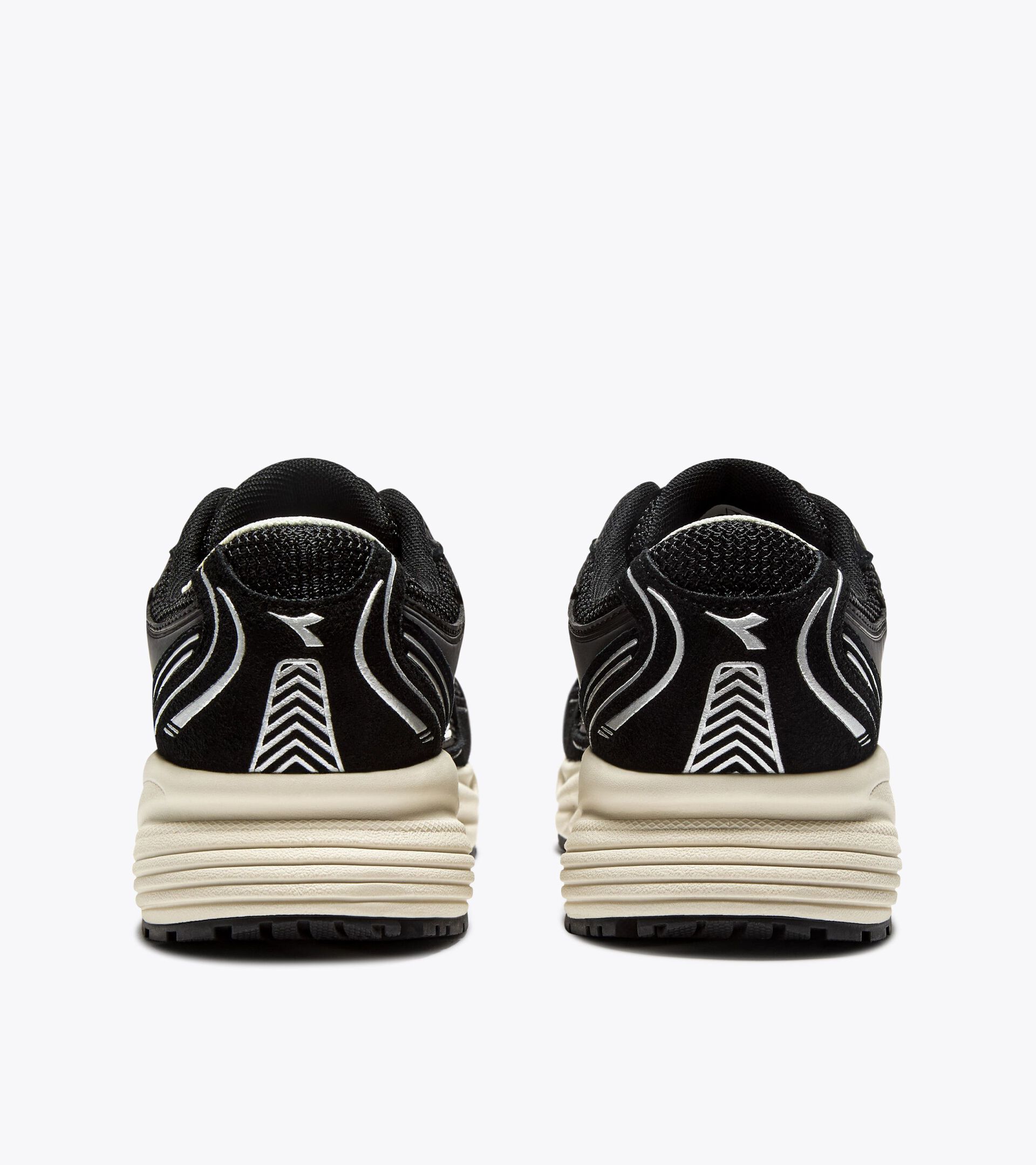 Zapatilla deportiva - Para todos los géneros MYTHOS STAR NEGRO/NEGRO - Diadora