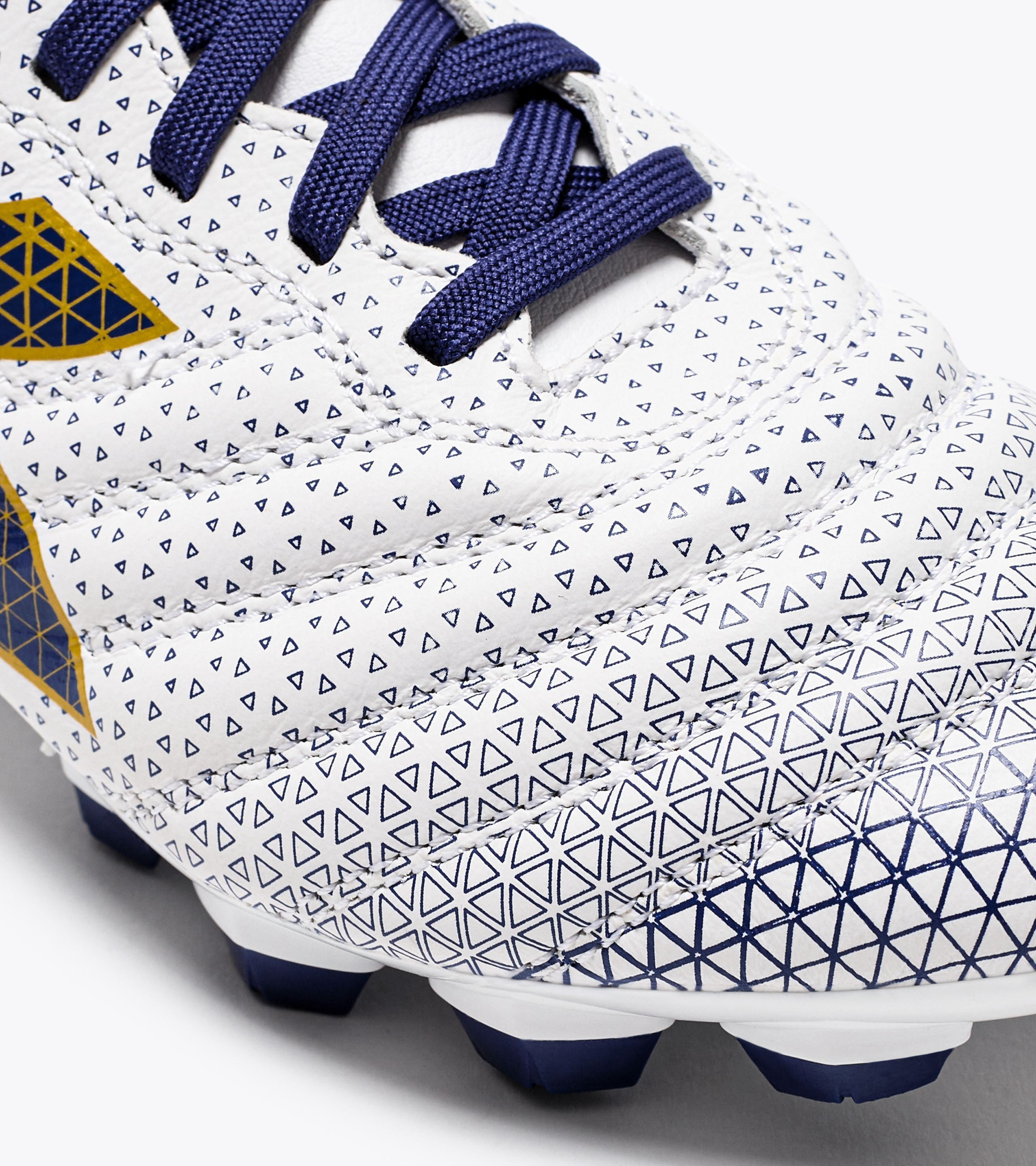 Dw sports kids football sale boots