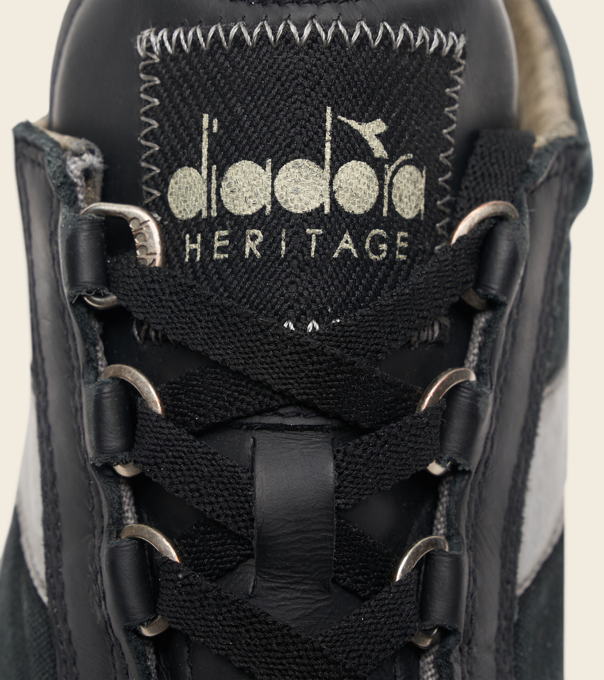 Heritage shoe - Unisex EQUIPE H DIRTY STONE WASH EVO BLACK/GREY ALASKA - Diadora