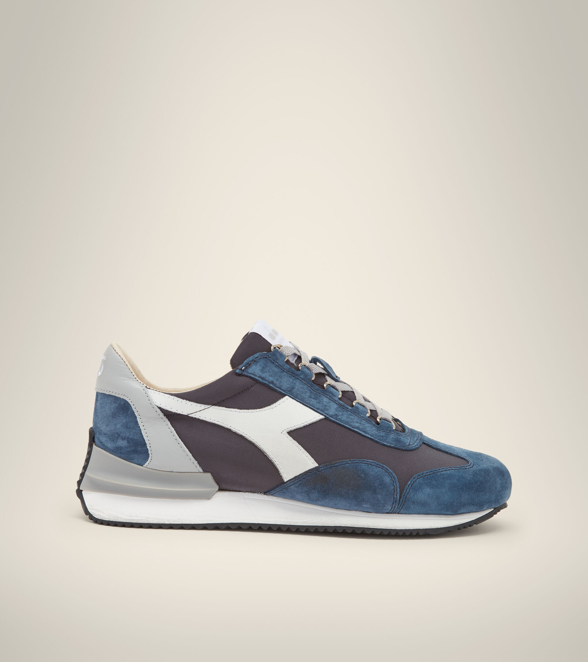 Heritage shoes - Unisex EQUIPE MAD NUBUCK SW BLUE DARK DENIM - Diadora