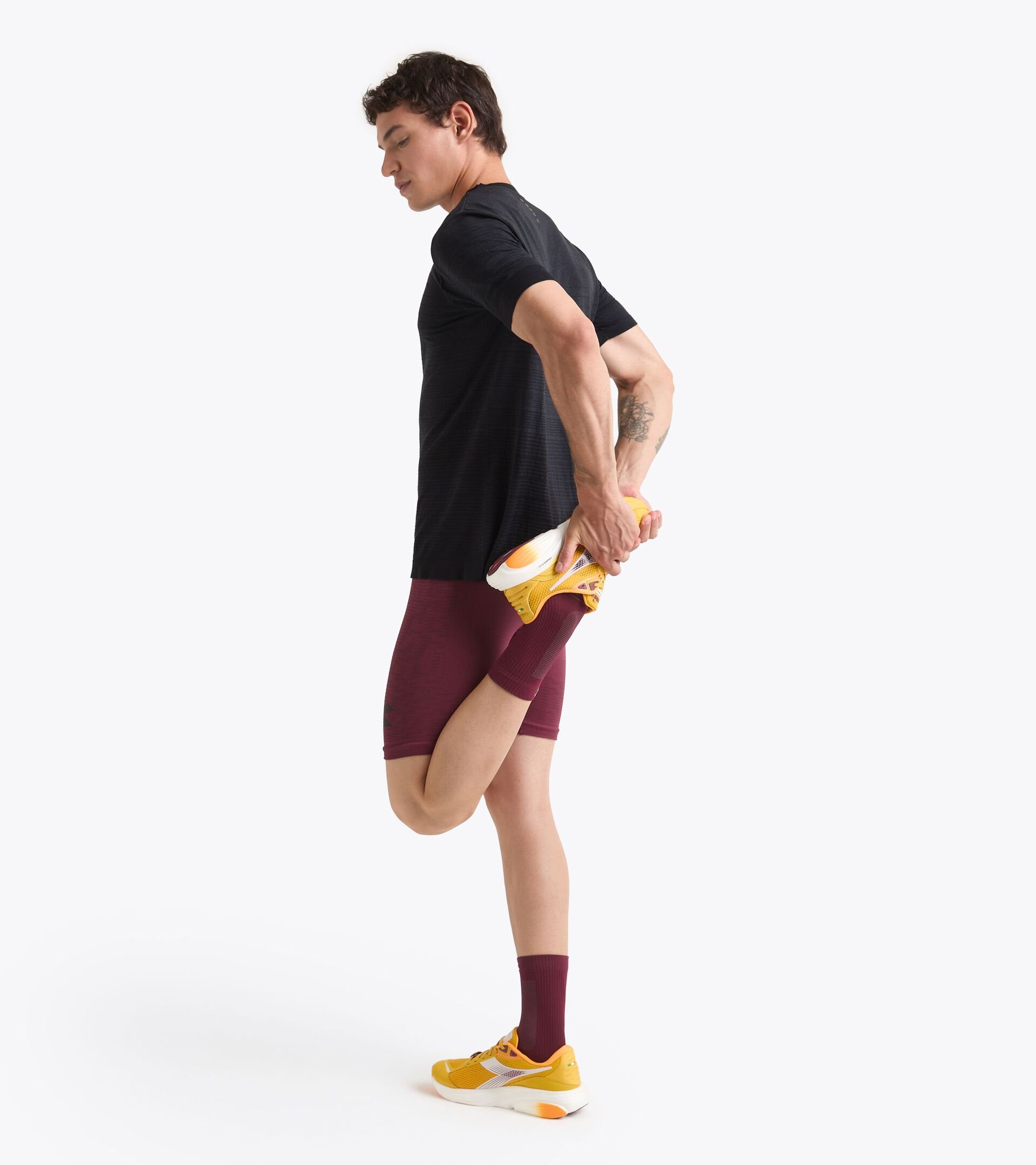 Pantalón corto técnico termorregulador - Running - Hombre SHORTER STRATOUNO ROJO BANDERA - Diadora