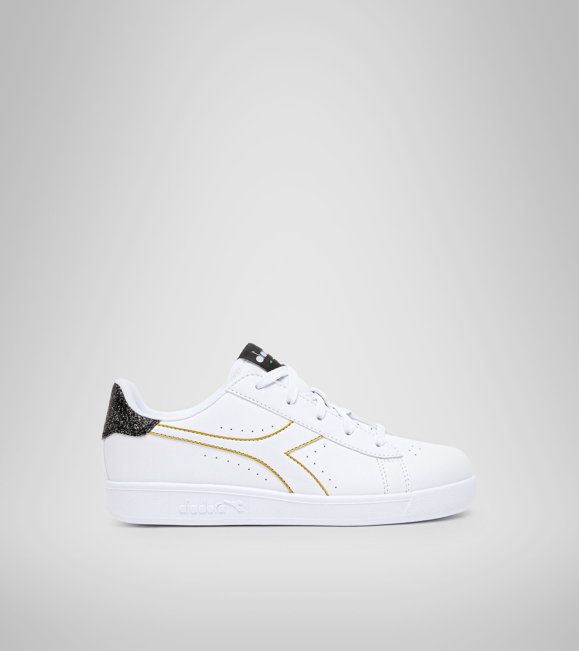 Sports shoes - Youth 8-16 years GAME P GS GIRL WHITE/BLACK/GOLD - Diadora