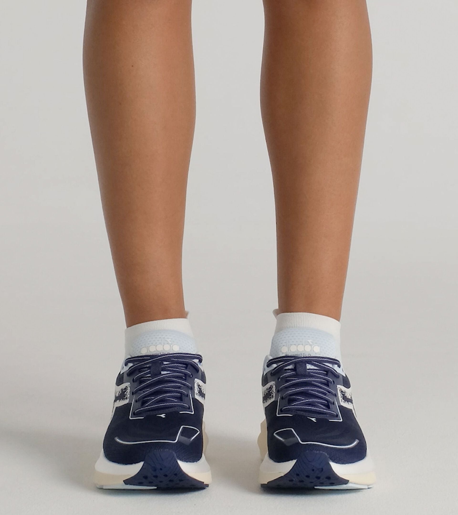 Running shoe - Stability and protection - Women&rsquo;s MYTHOS BLUSHIELD VIGORE V W BEACON BLUE /WHISPER WHITE - Diadora