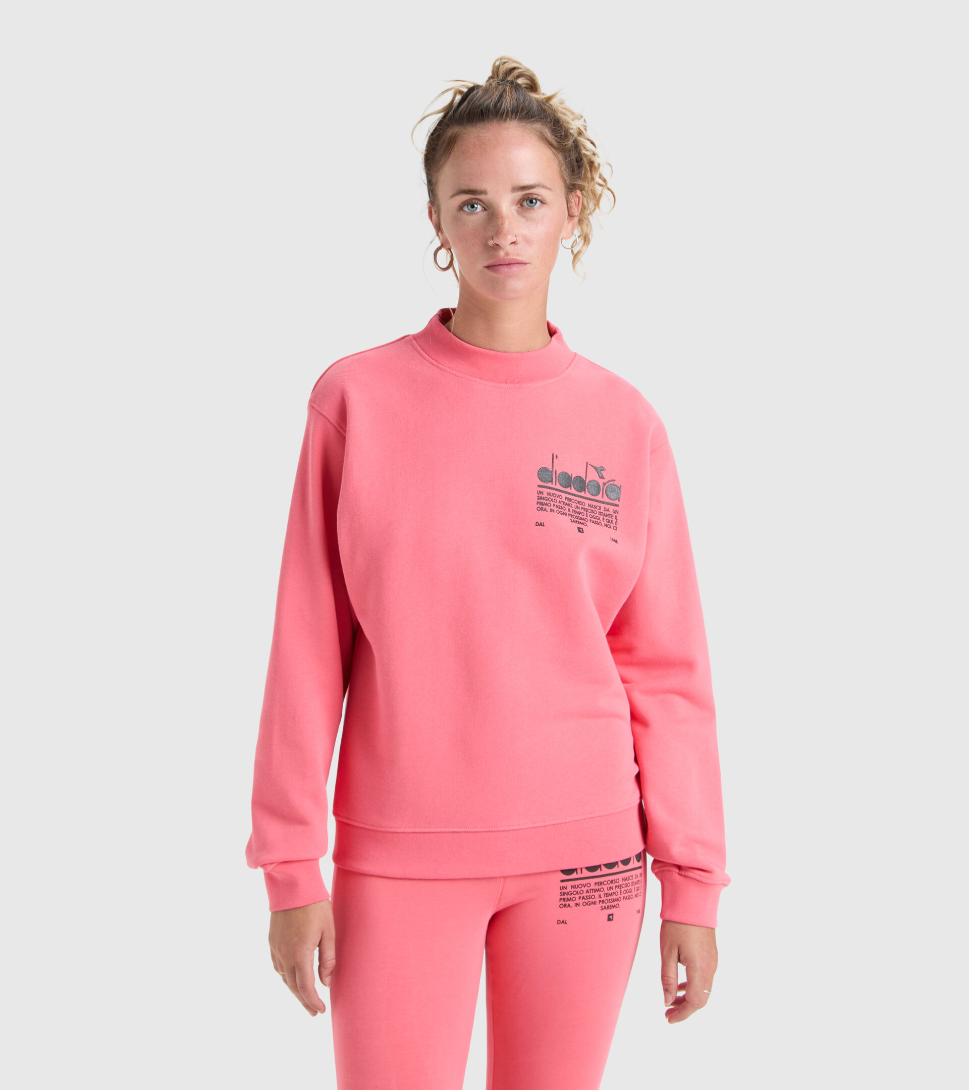 Cotton sweatshirt - Women’s L. SWEATSHIRT CREW MANIFESTO TEA ROSE - Diadora