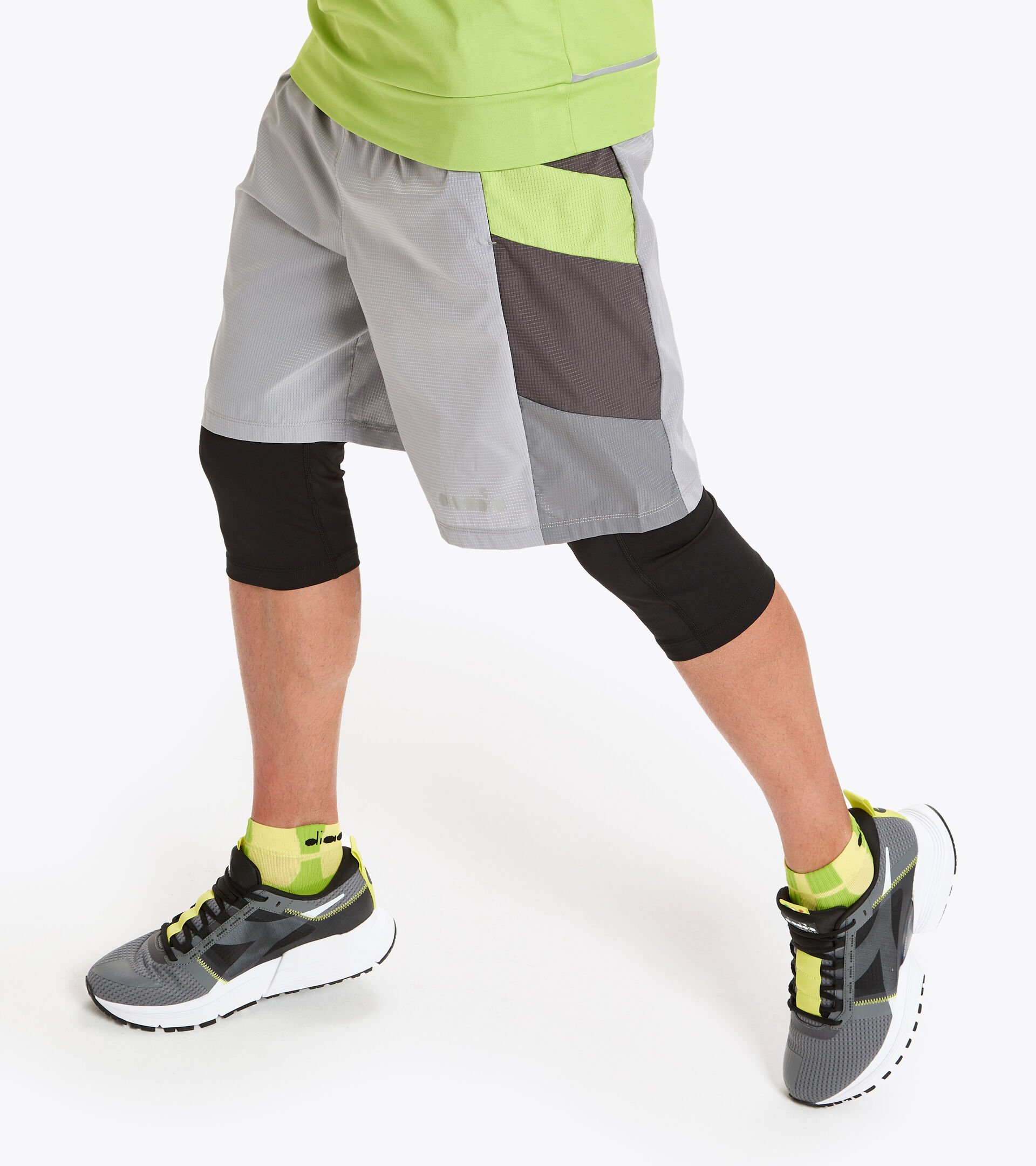 Shorts para correr - Hombrer POWER SHORTS BE ONE GRIS ALEACION - Diadora
