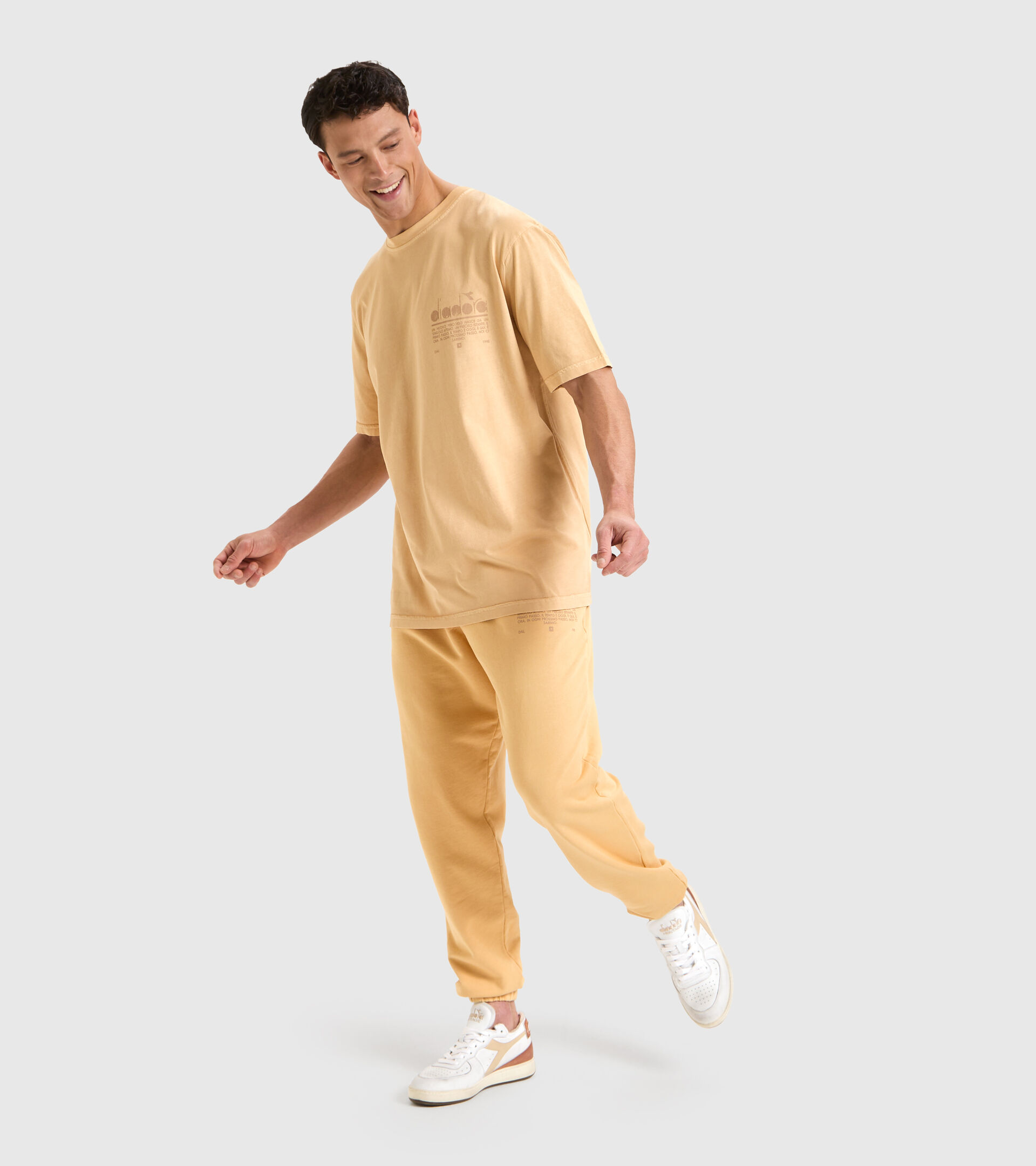 T-Shirt aus Bio-Baumwolle - Unisex T-SHIRT SS MANIFESTO PALETTE DESERT MIST - Diadora