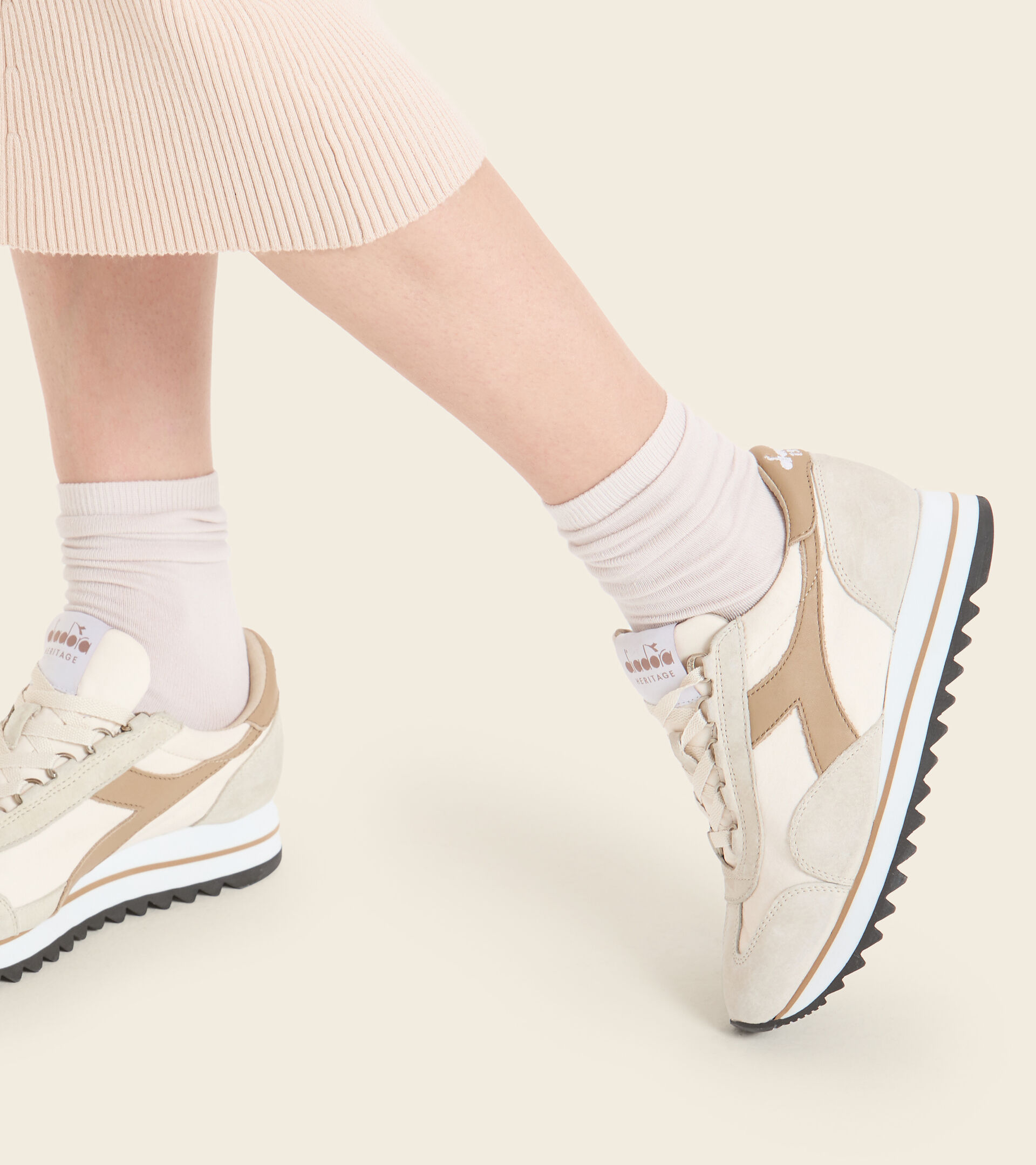Heritage shoe - Women EQUIPE SUEDE SW EVO WN EGG WHITE - Diadora