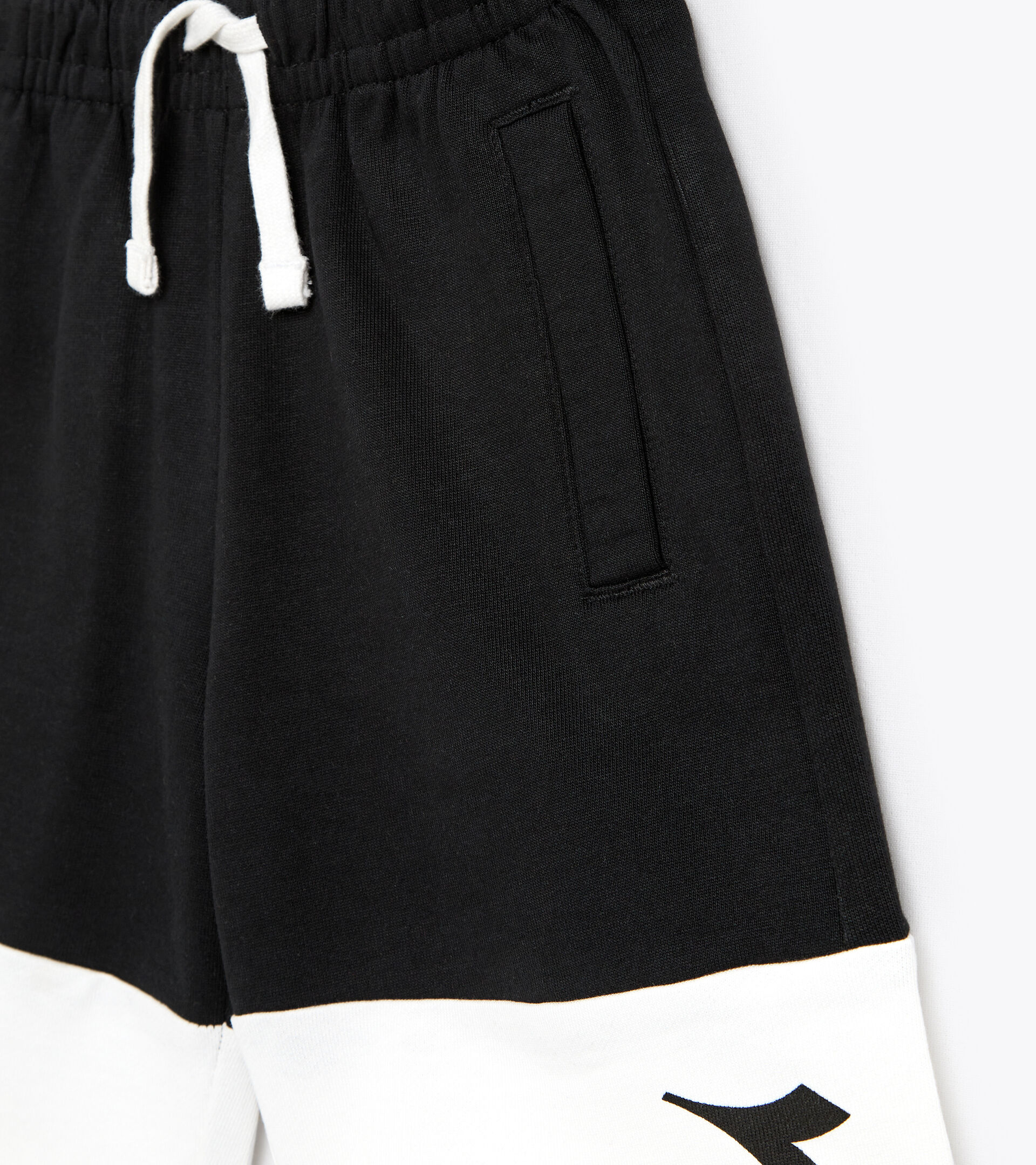 Sporty bermuda shorts - Boys JB.BERMUDA BOUNCE BLACK - Diadora