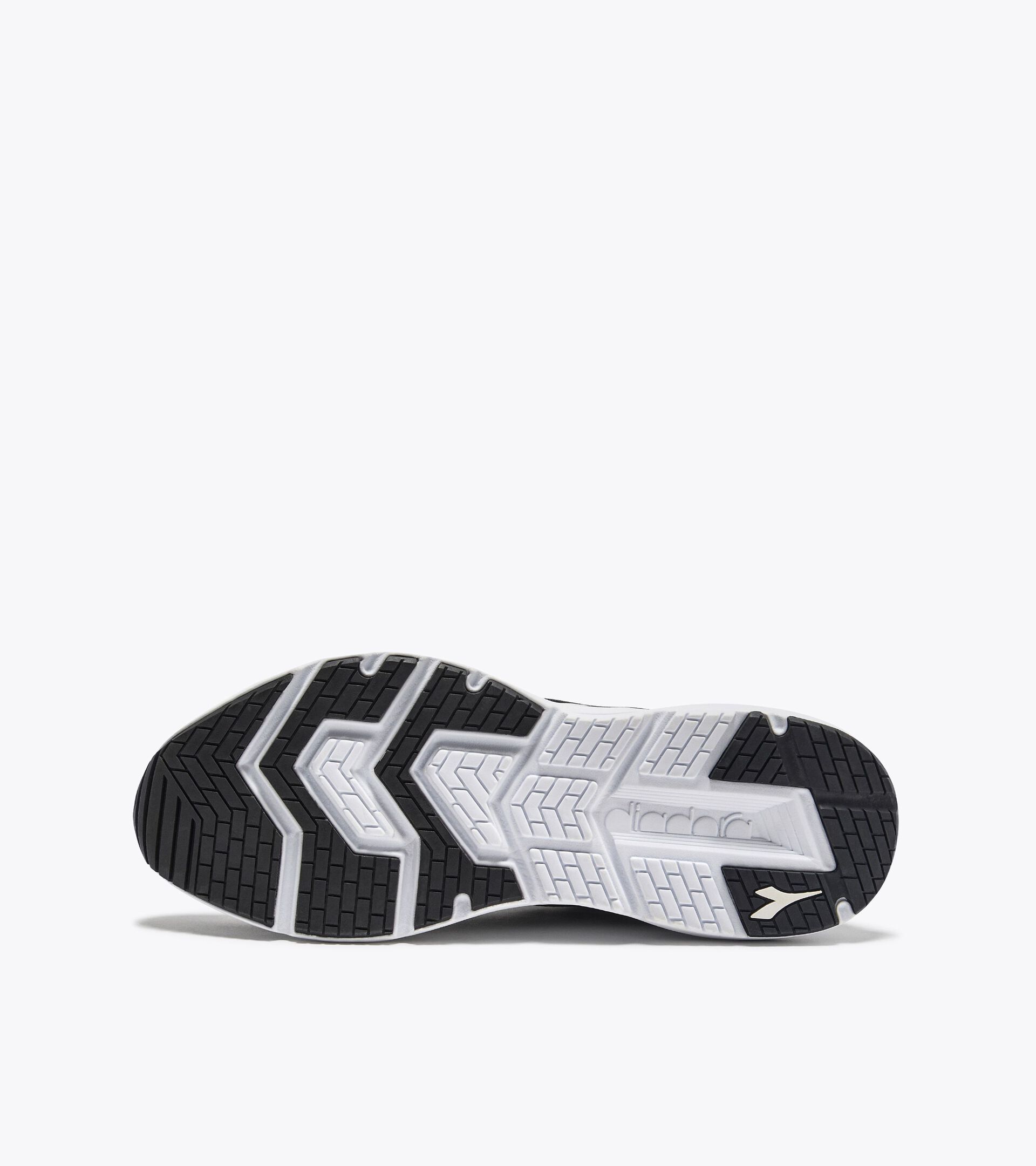 Walking shoe - Men’s PASSO 4 BLACK/WHITE (C7406) - Diadora