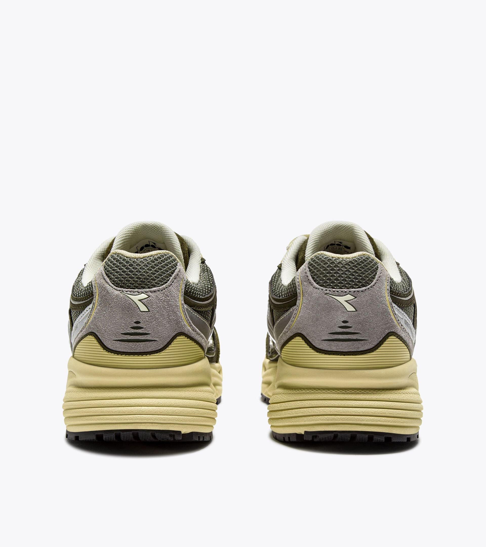 Sportlicher Sneaker - alle Geschlechter MYTHOS STAR M2 STONE KUSKUSGRAS - Diadora