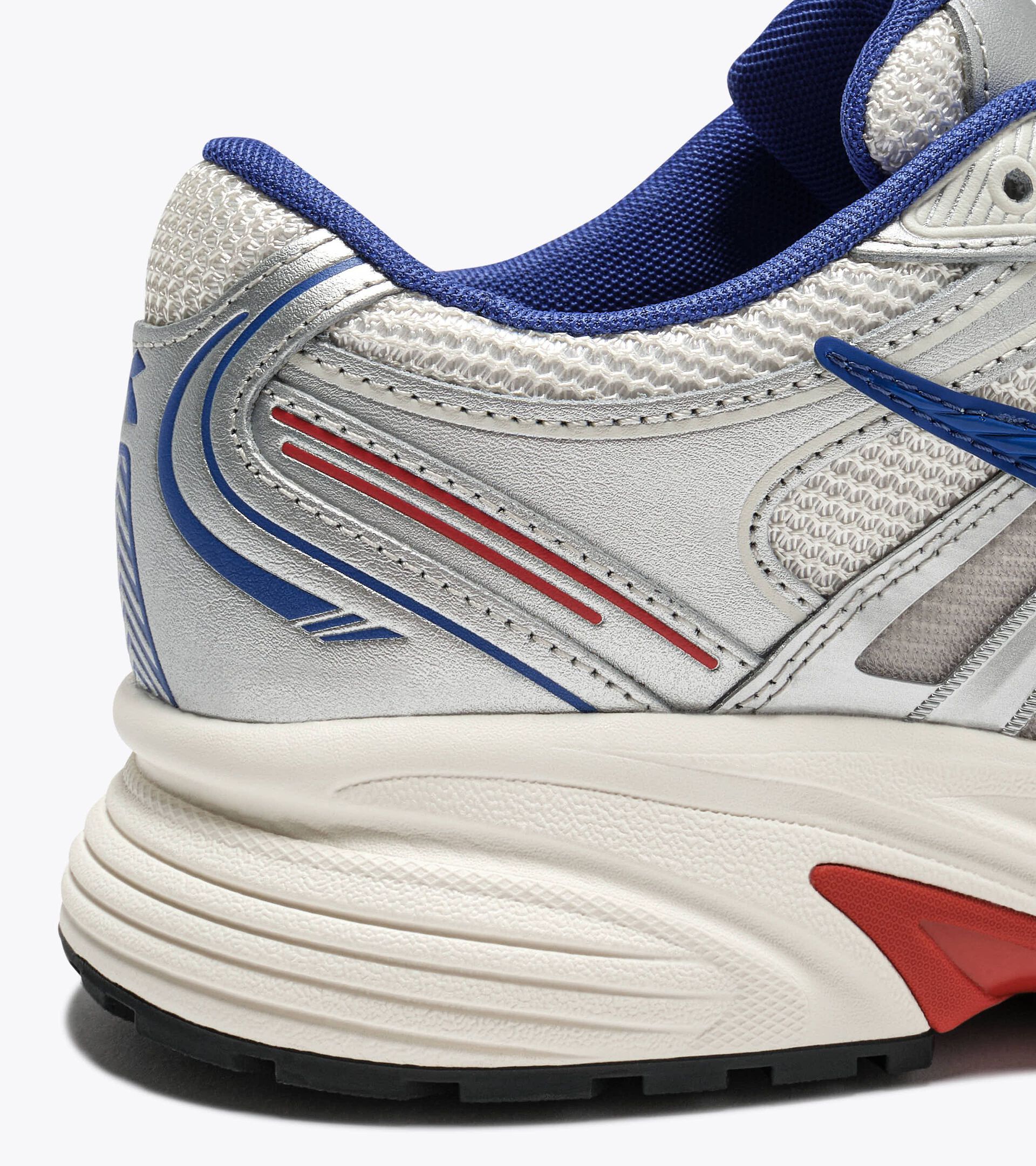 Zapatilla deportiva de piel - Para todos los g&eacute;neros MYTHOS STAR MET BLANCO RECICLADO/AZUL IMPERIAL - Diadora