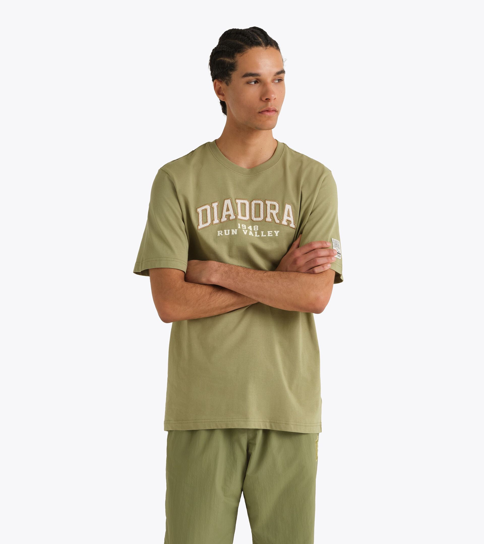 T-shirt en coton &eacute;pais - Run Valley - Pour tous les genres
 T-SHIRT SS RUN VALLEY SAUGE - Diadora