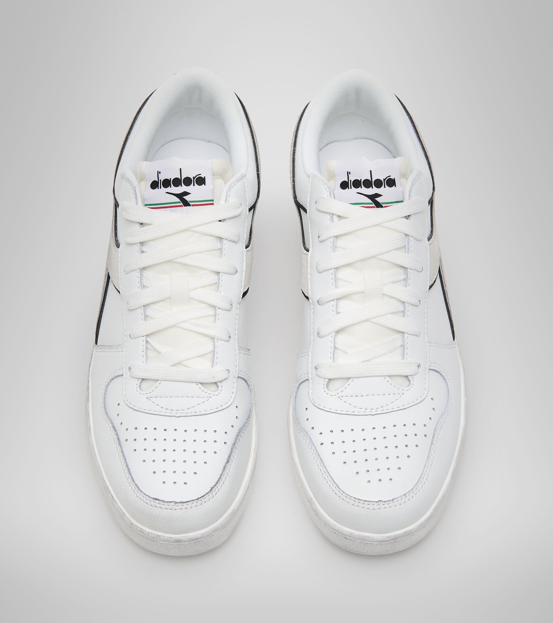Sports shoes - Unisex MAGIC BASKET LOW ICONA LEATHER WHITE - Diadora