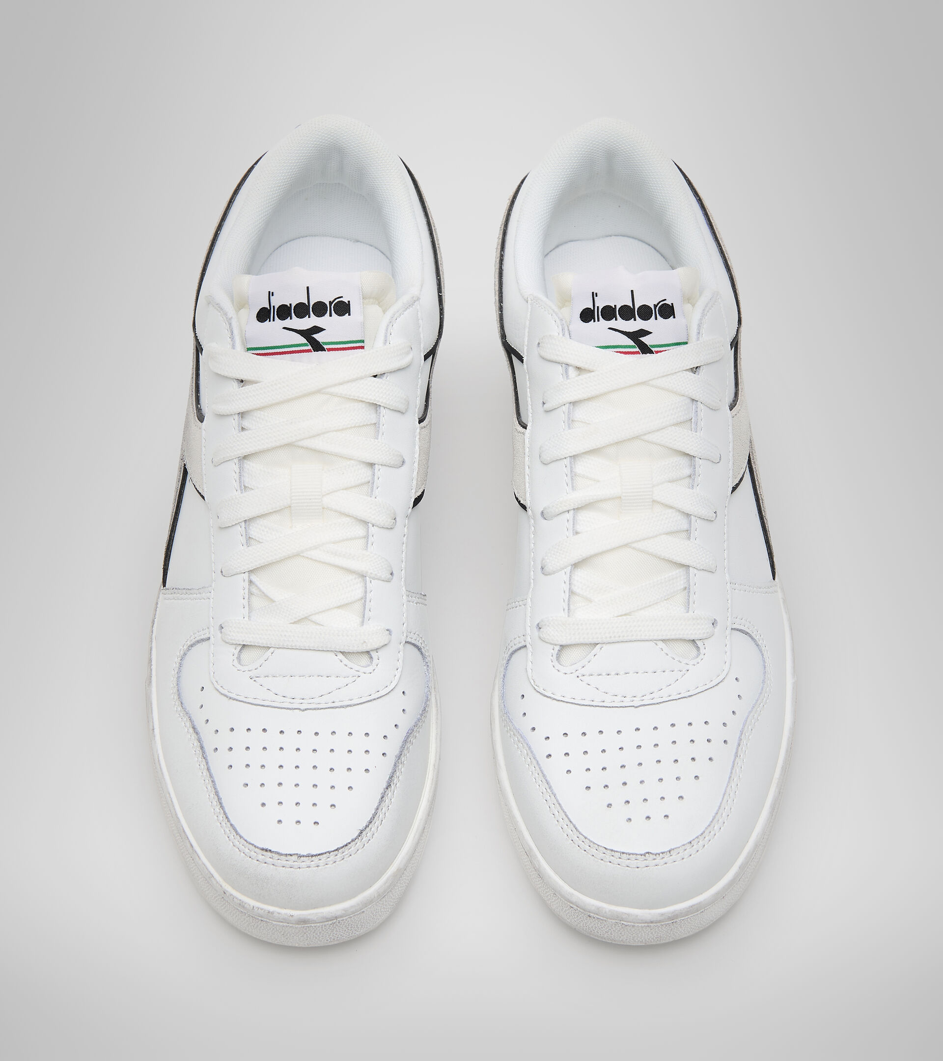 Sports shoes - Unisex MAGIC BASKET LOW ICONA LEATHER WHITE - Diadora