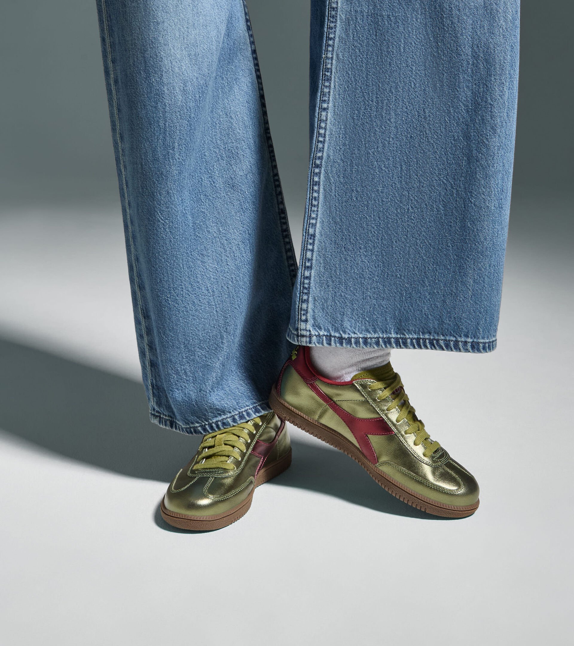 Metalized leather sneakers - All-gender TRAINER METALIZED CARDAMOM SEED - Diadora