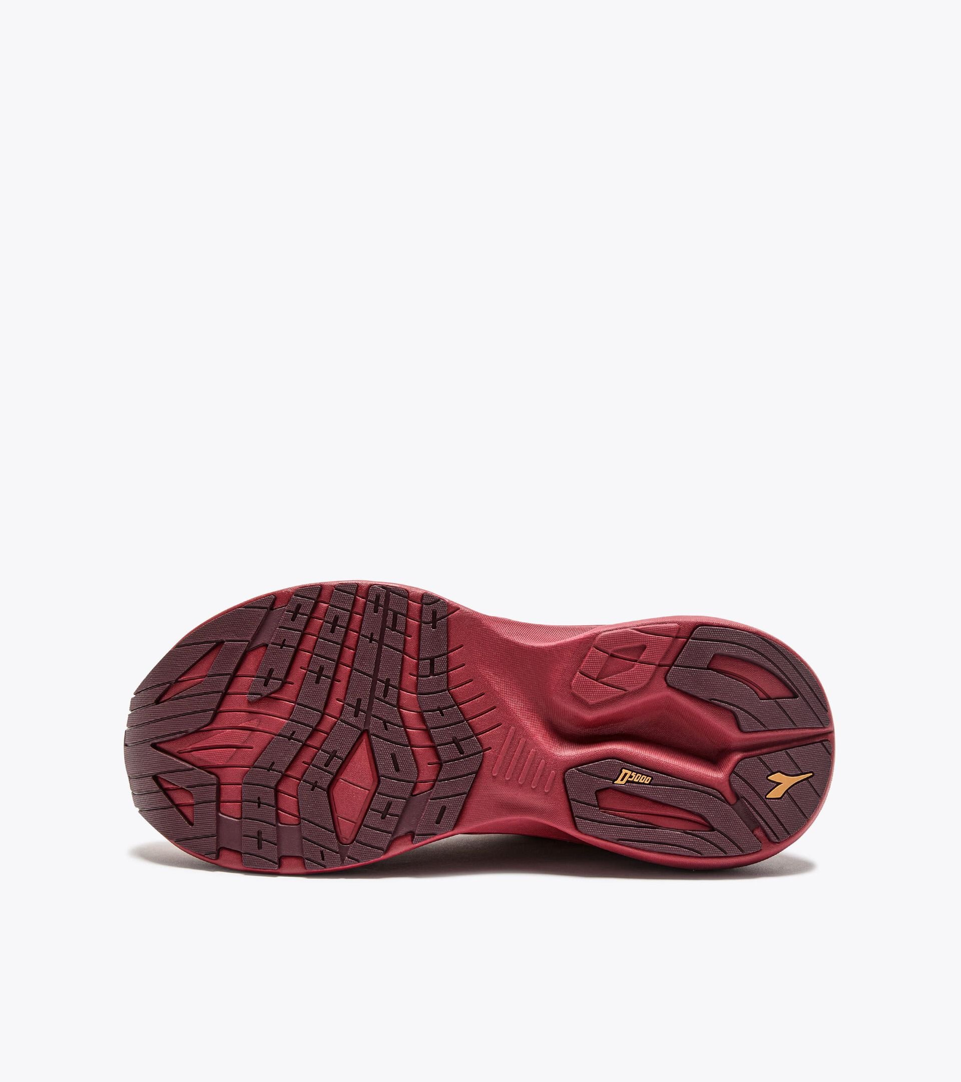 Running shoe - Comfort and stability - Women&rsquo;s NUCLEO 2 W HONEY YELLOW/RED DAHLIA - Diadora