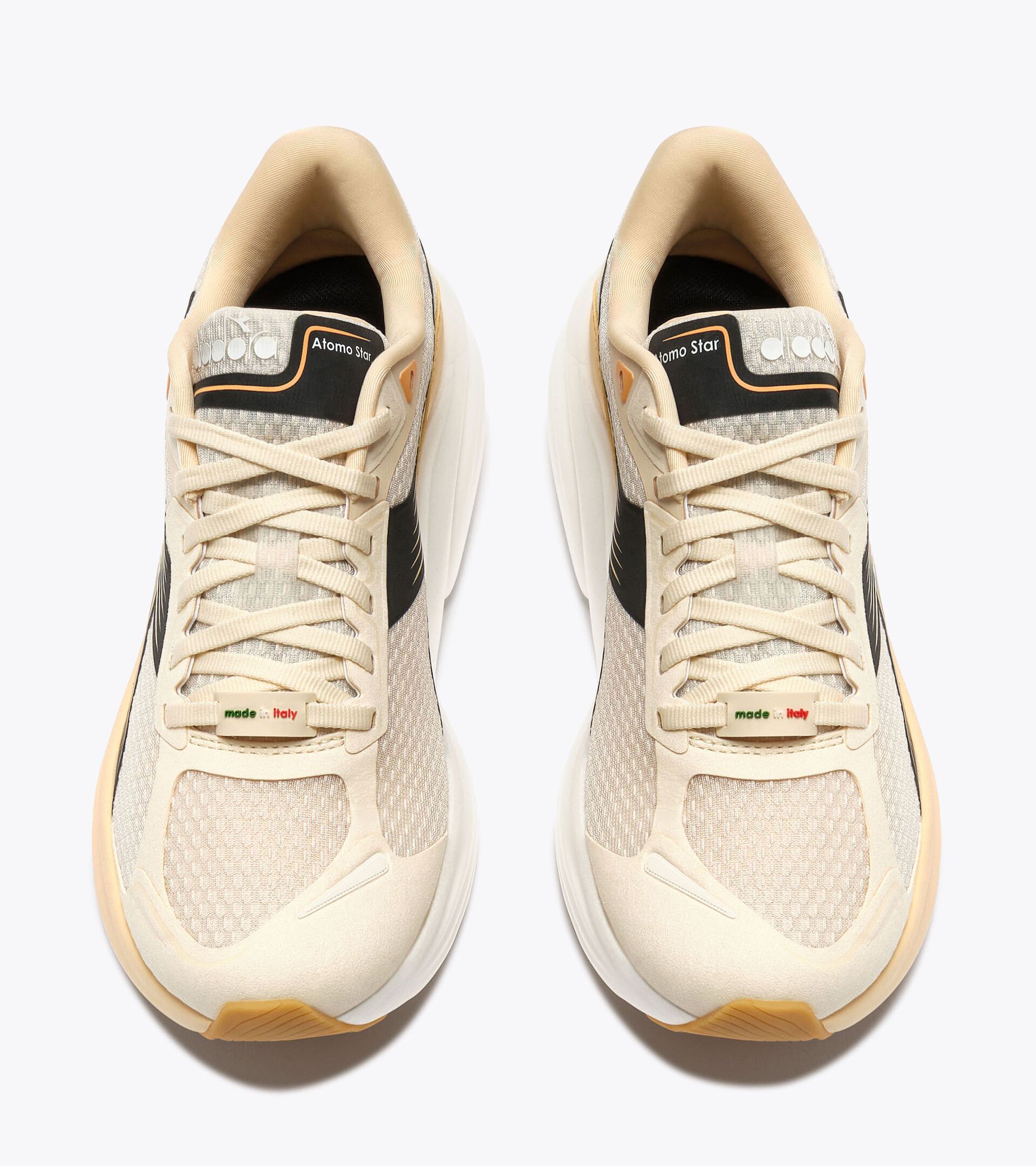 Zapatilla de running Made in Italy - Ligereza y amortiguaci&oacute;n - Para todos los g&eacute;neros ATOMO STAR BUTTERCREAM /BLACK - Diadora