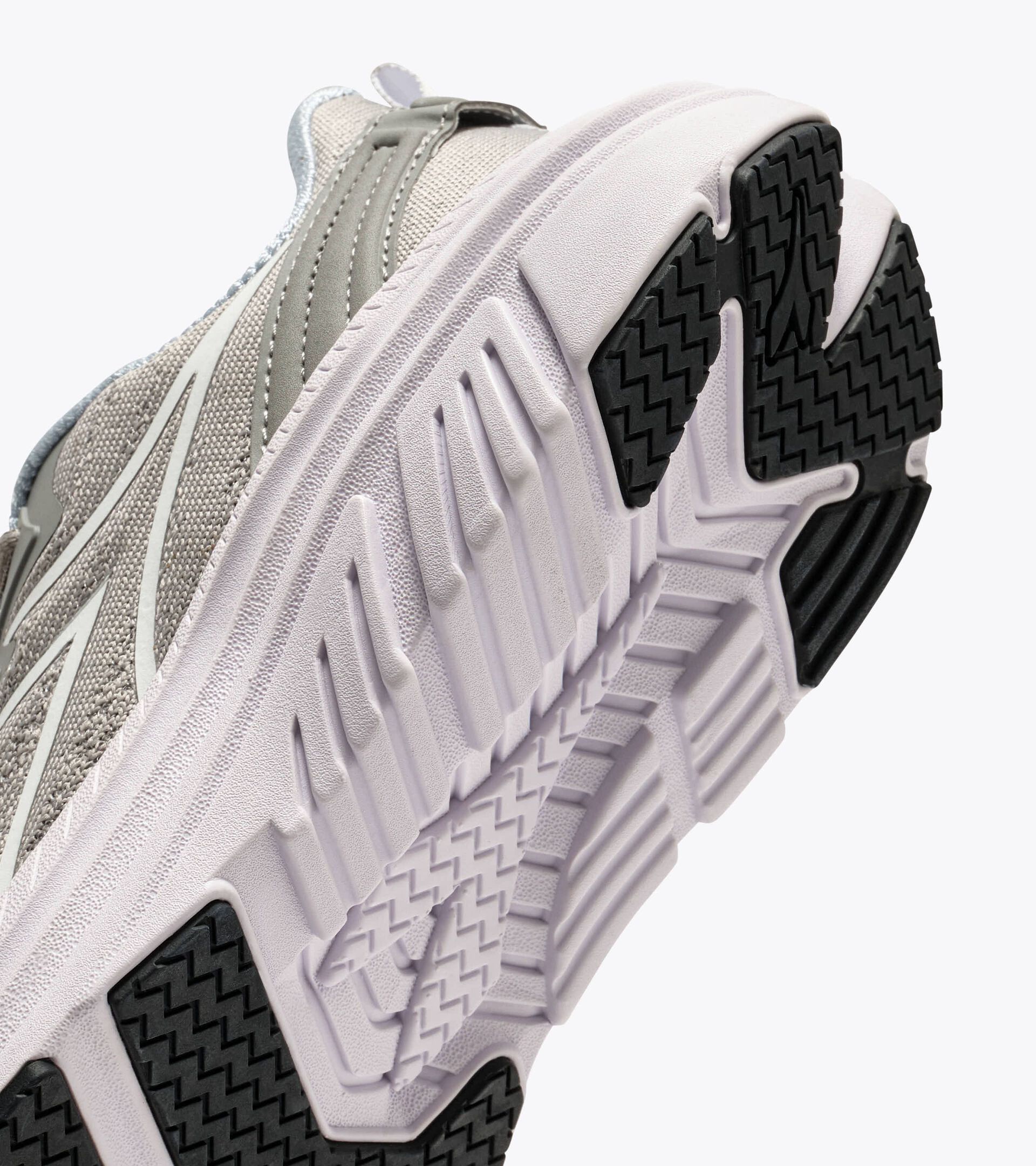 Zapatillas de senderismo - Mujer
 PASSO 6 W ARGENTO DD/BIANCO - Diadora