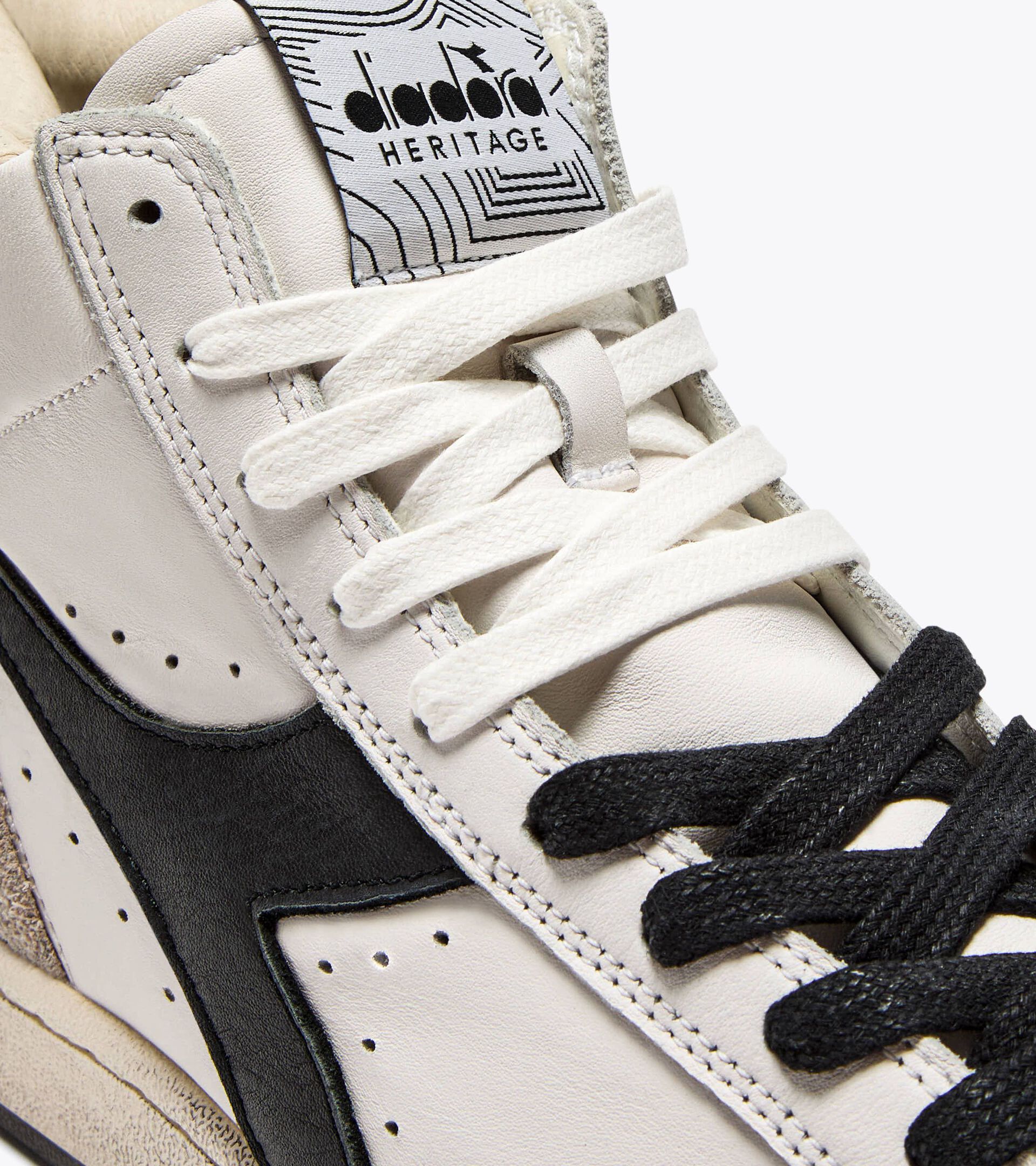 Heritage sneaker made from leather - All-gender
 PRESTIGE HIGH USED WHITE/BLACK - Diadora