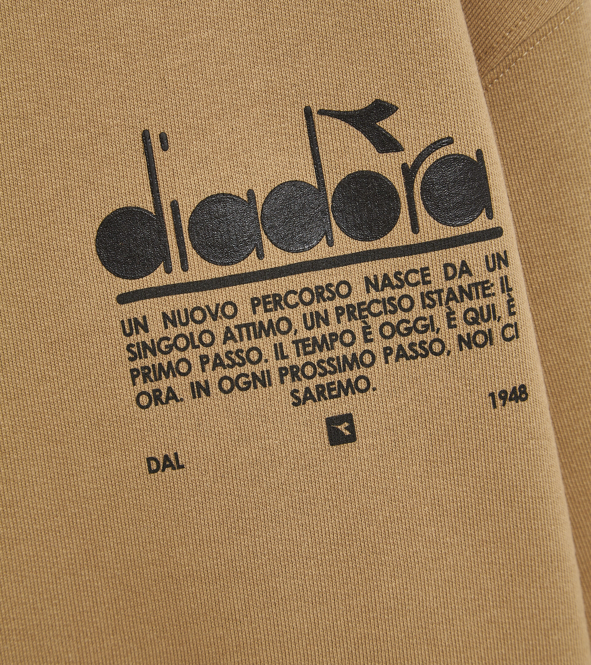Sudadera de algodón - Unisex SWEATSHIRT CREW MANIFESTO BEIGE DORADO - Diadora