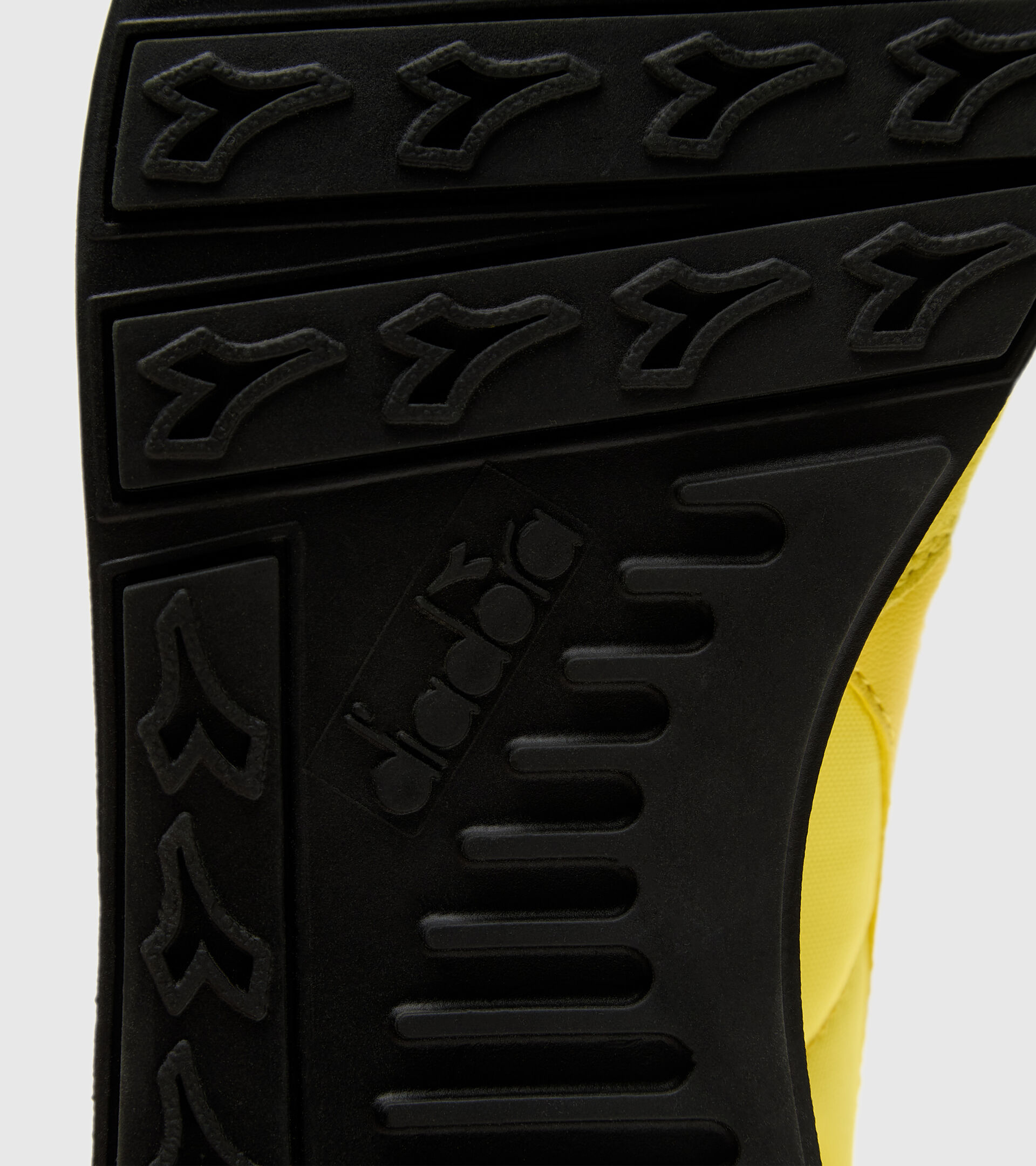 Sportswear shoes - Unisex CAMARO MANIFESTO COLOR YELLOW LENS - Diadora