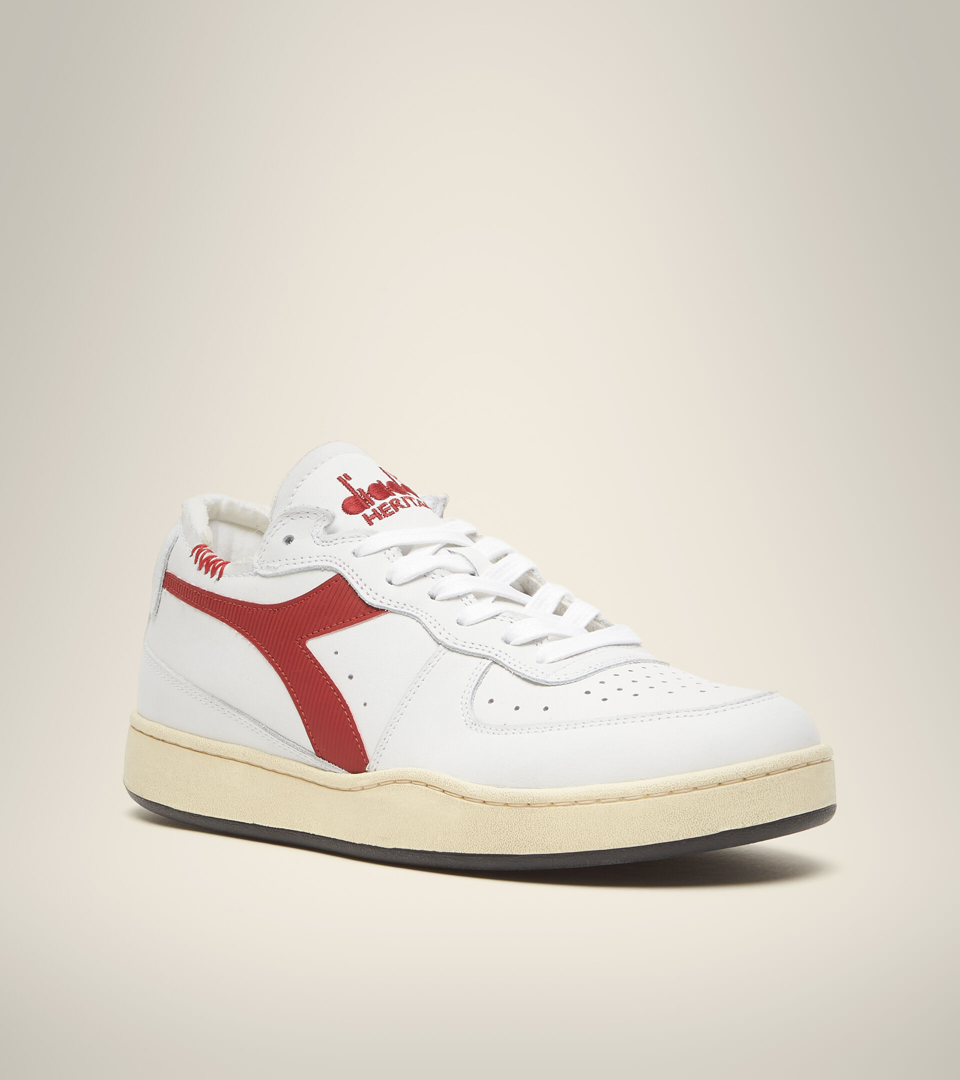 Heritage shoe - Gender Neutral MI BASKET ROW CUT WHITE/GARNET - Diadora