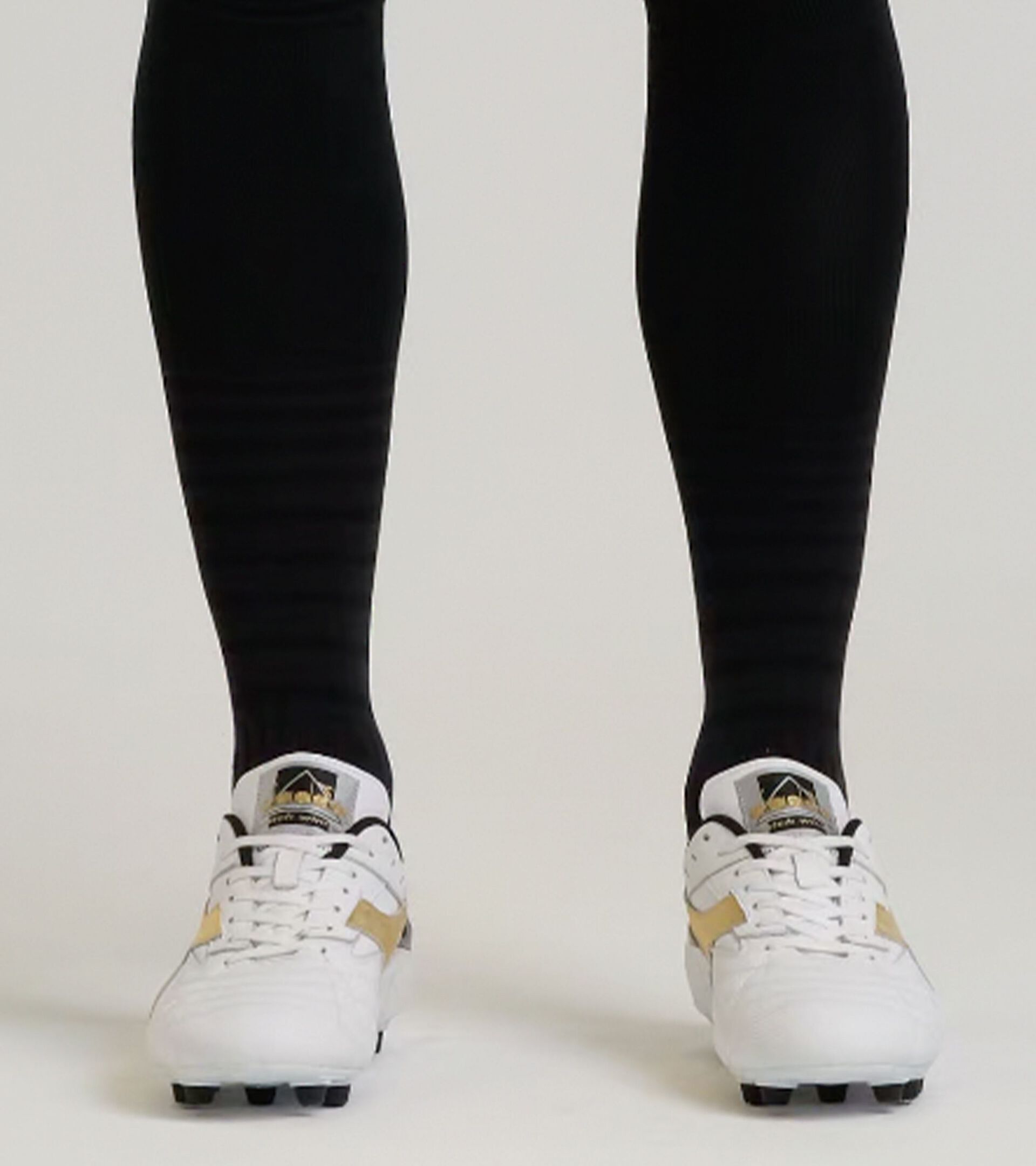 Fu&szlig;ballschuh made in Italy f&uuml;r kompakte B&ouml;den - Herren M.WINNER  ITA OG 94 LT+  MDPU WEISS/GOLD BRAUN - Diadora