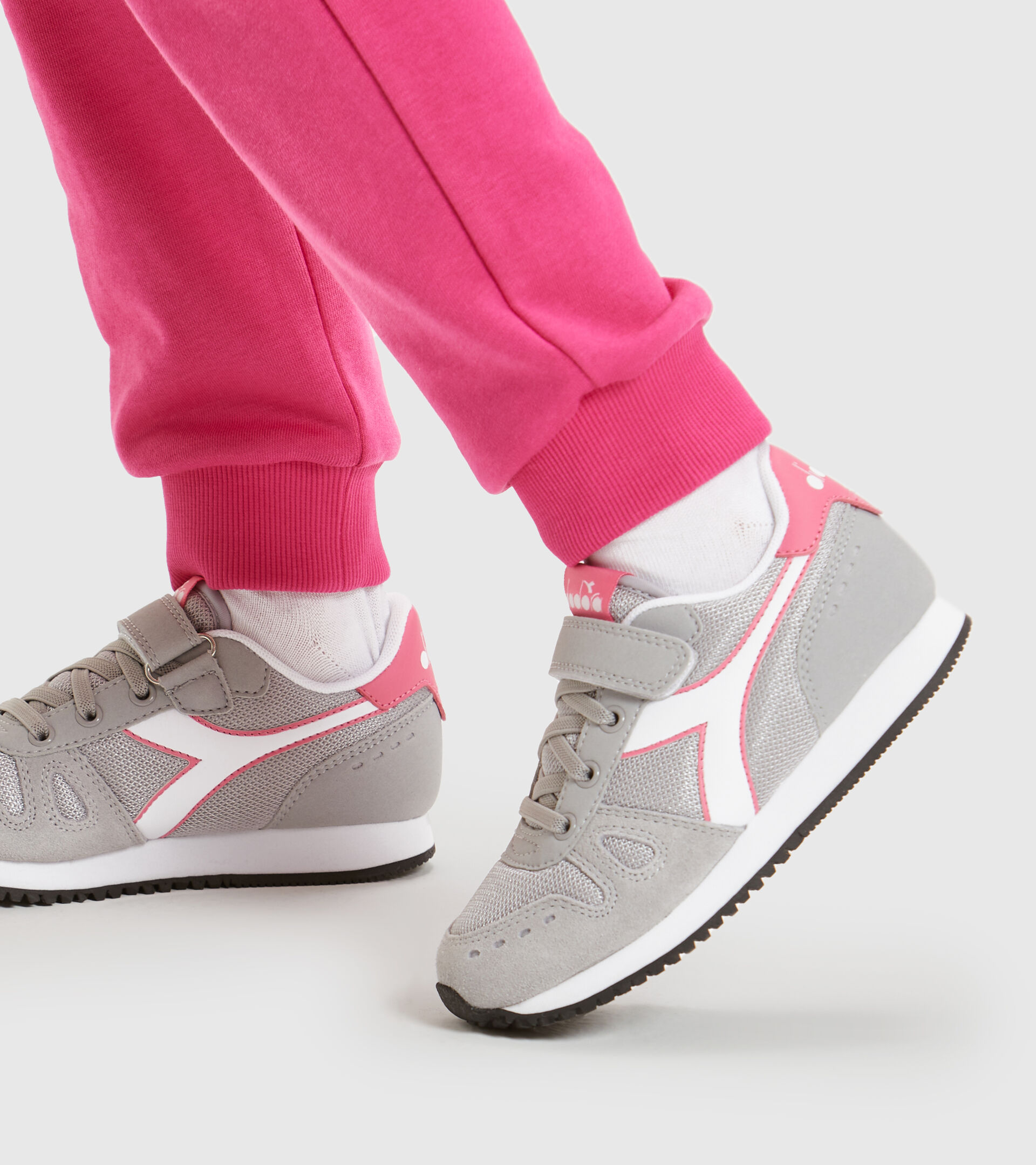 Chaussures de sport - Enfants 4-8 ans SIMPLE RUN PS GRIS COLOMBE - Diadora