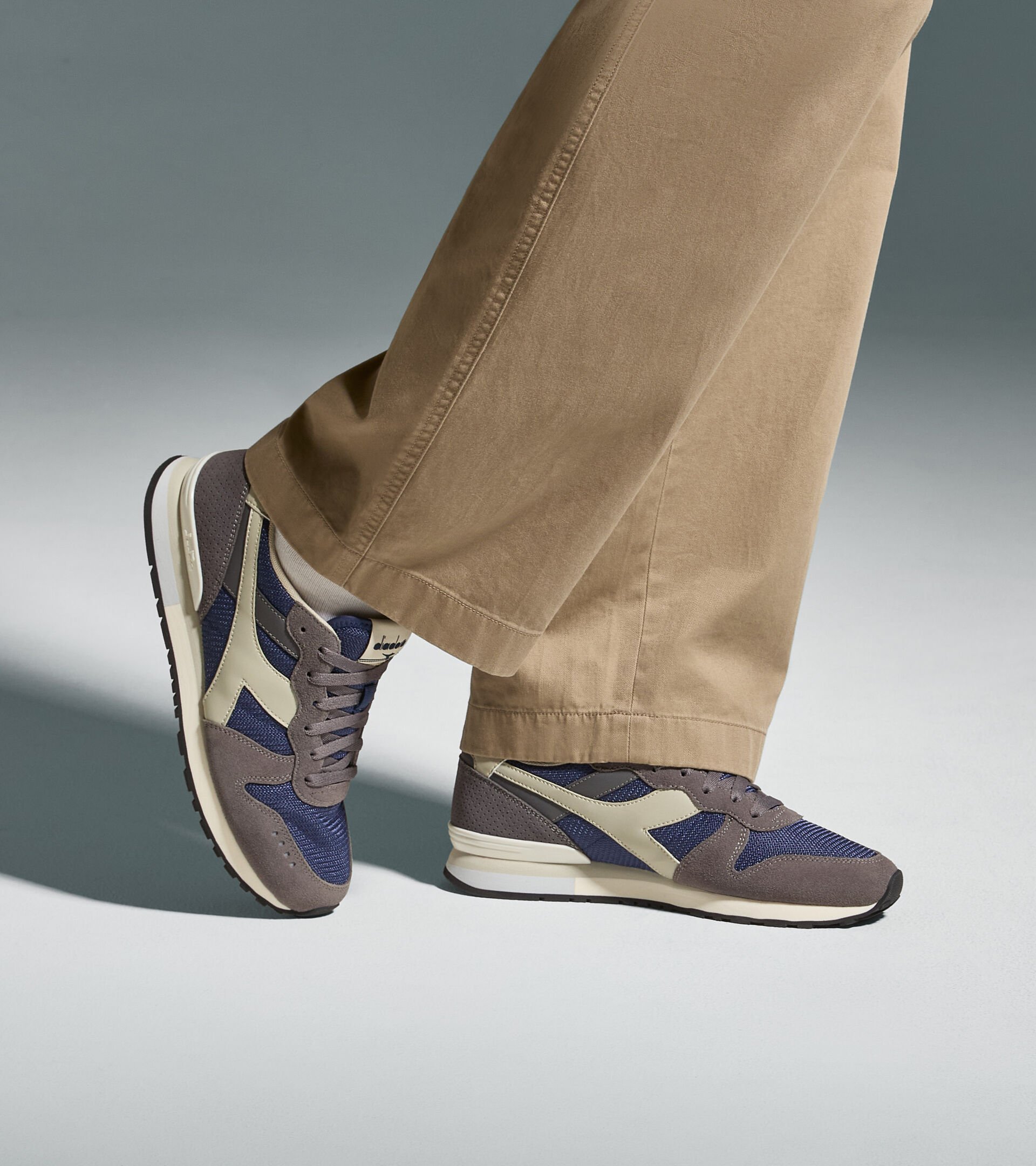Suede leather sneaker - All-gender CAMARO M2 INSIGNIA BLUE/GRAY PELICAN - Diadora