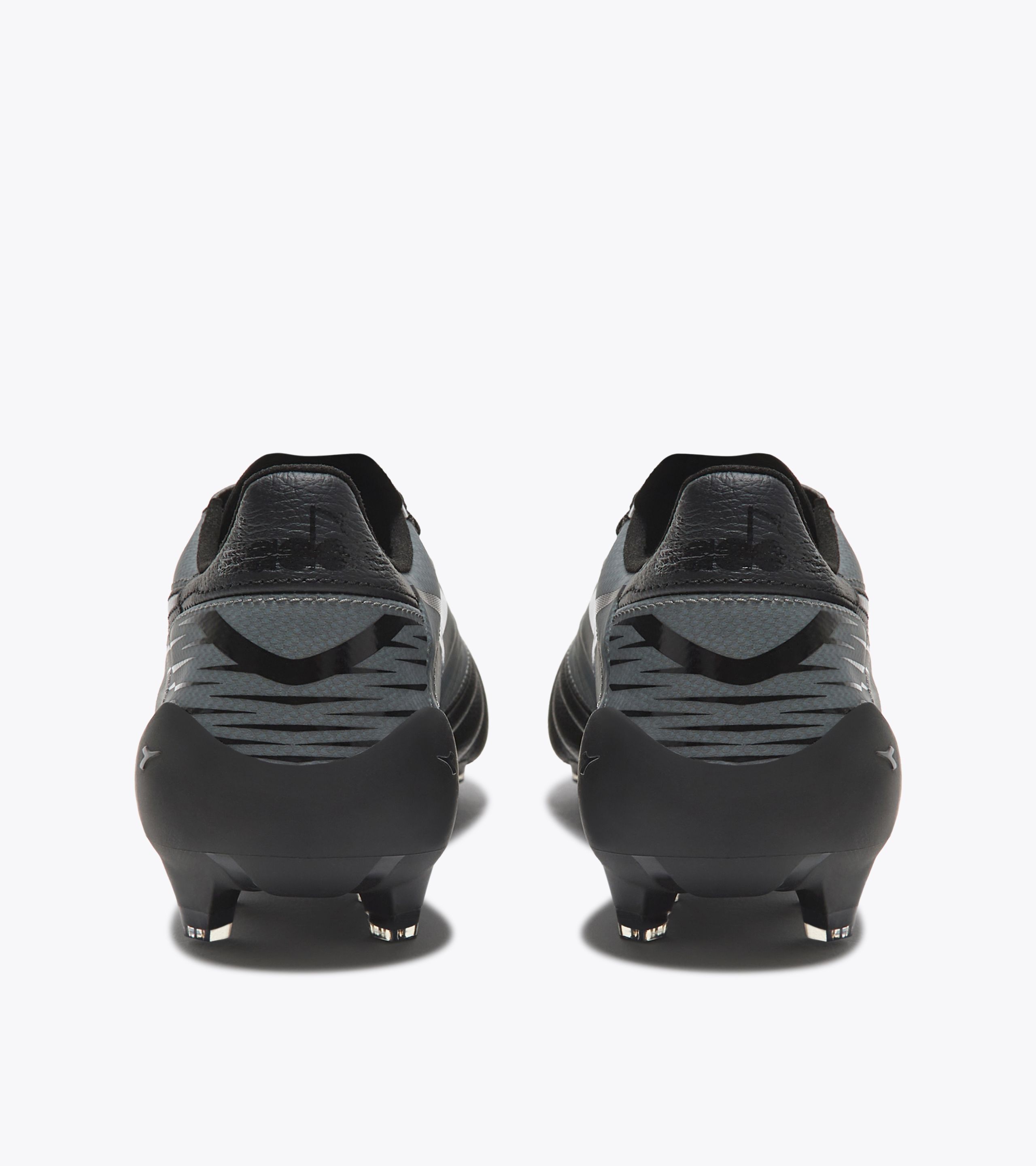 Zapatos de futbol diadora cuero wikipedia deals