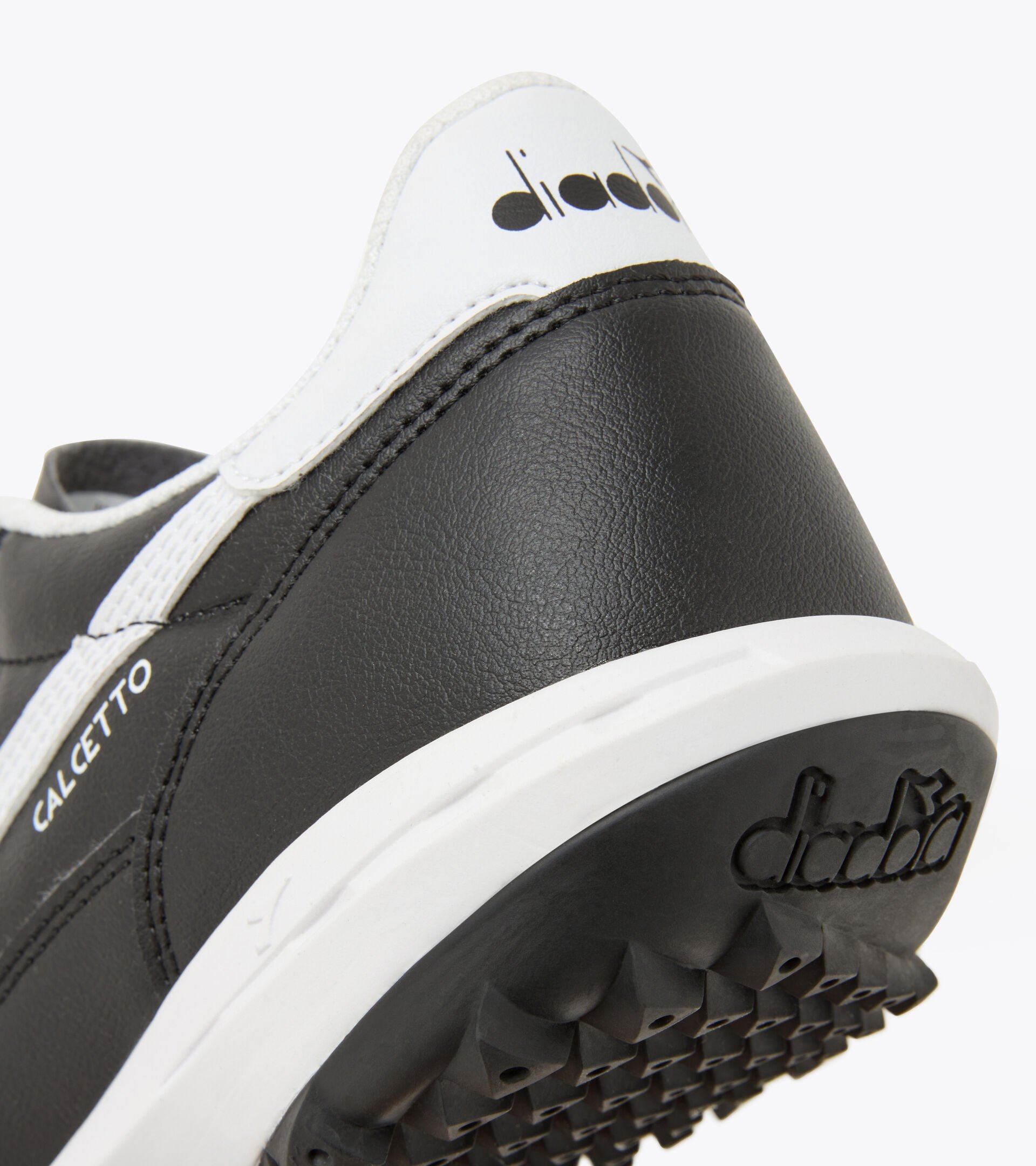 Futsal boot - Specific outsole for synthetic/hard grounds CALCETTO II LT TF BLACK /WHITE - Diadora