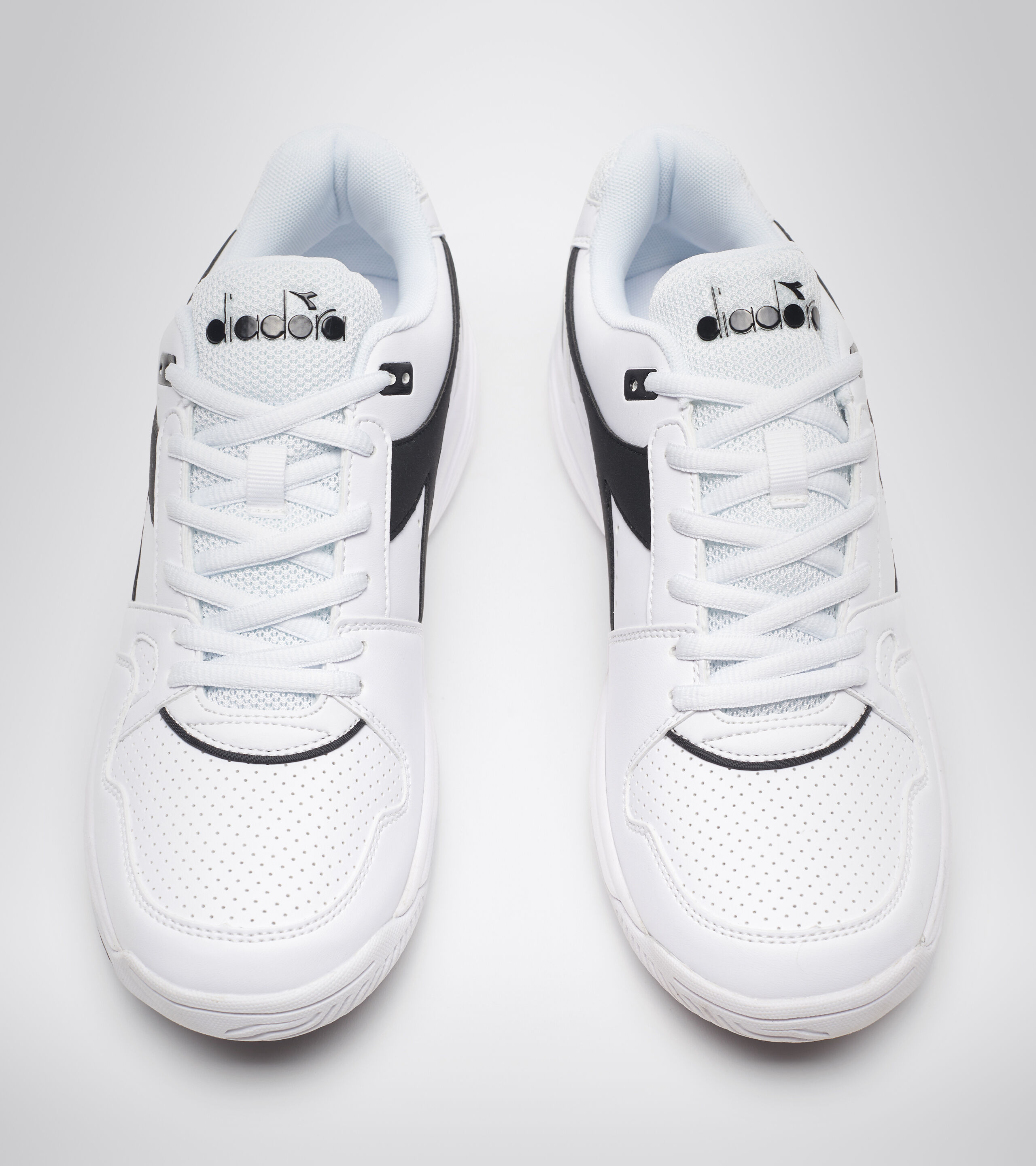 diadora classic tennis shoes