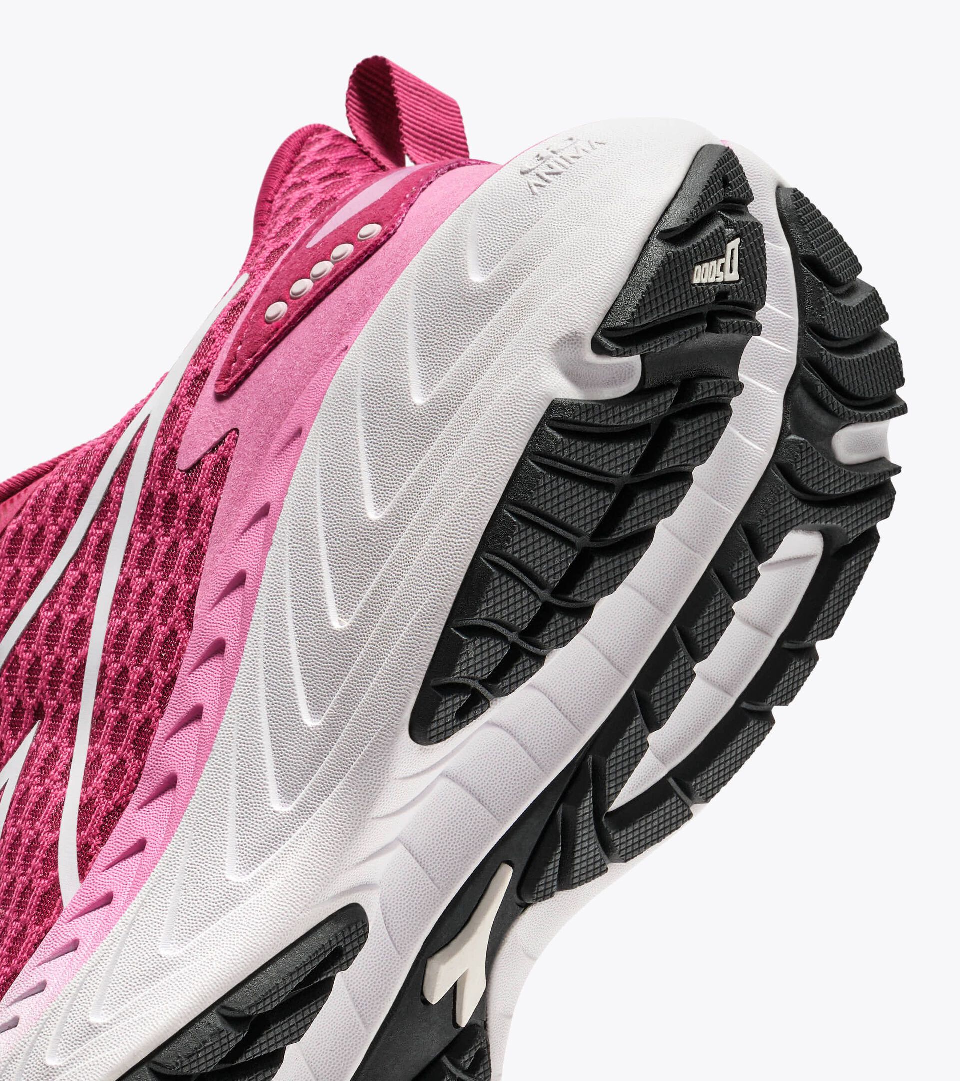 Neutral running shoes -  Women&rsquo;s
 STRADA 3 W VIVACIOUS /WHITE - Diadora