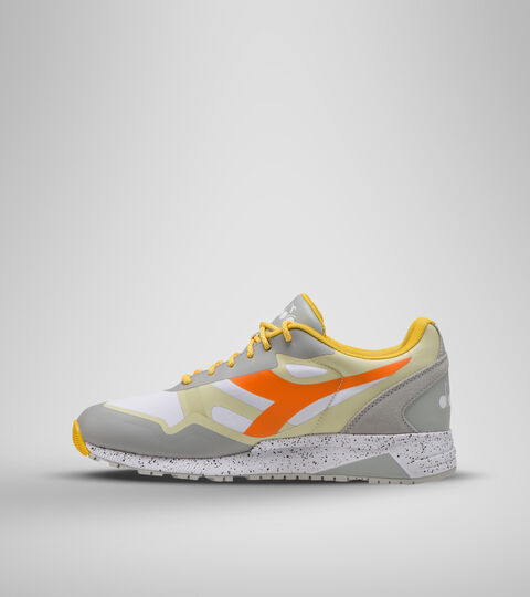 N902 OUTDOOR, GR.NEIGE/BL.HUITRE/BRUN ROUX Chaussures de sport - Unisexe N902 OUTDOOR GR.NEIGE/BL.HUITRE/BRUN ROUX - Diadora