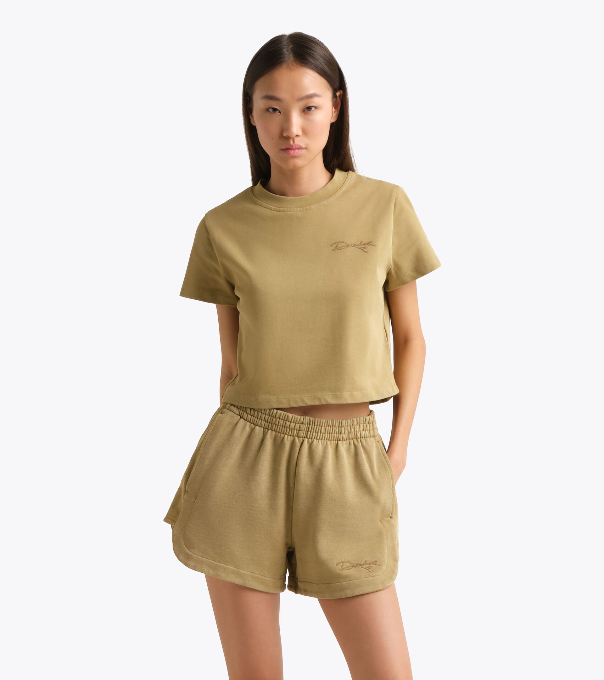 Retro-inspired Cotton T-shirt - Slim Fit - Women&rsquo;s
 L. T-SHIRT SS AVENUE LAB II GREEN KHAKI - Diadora