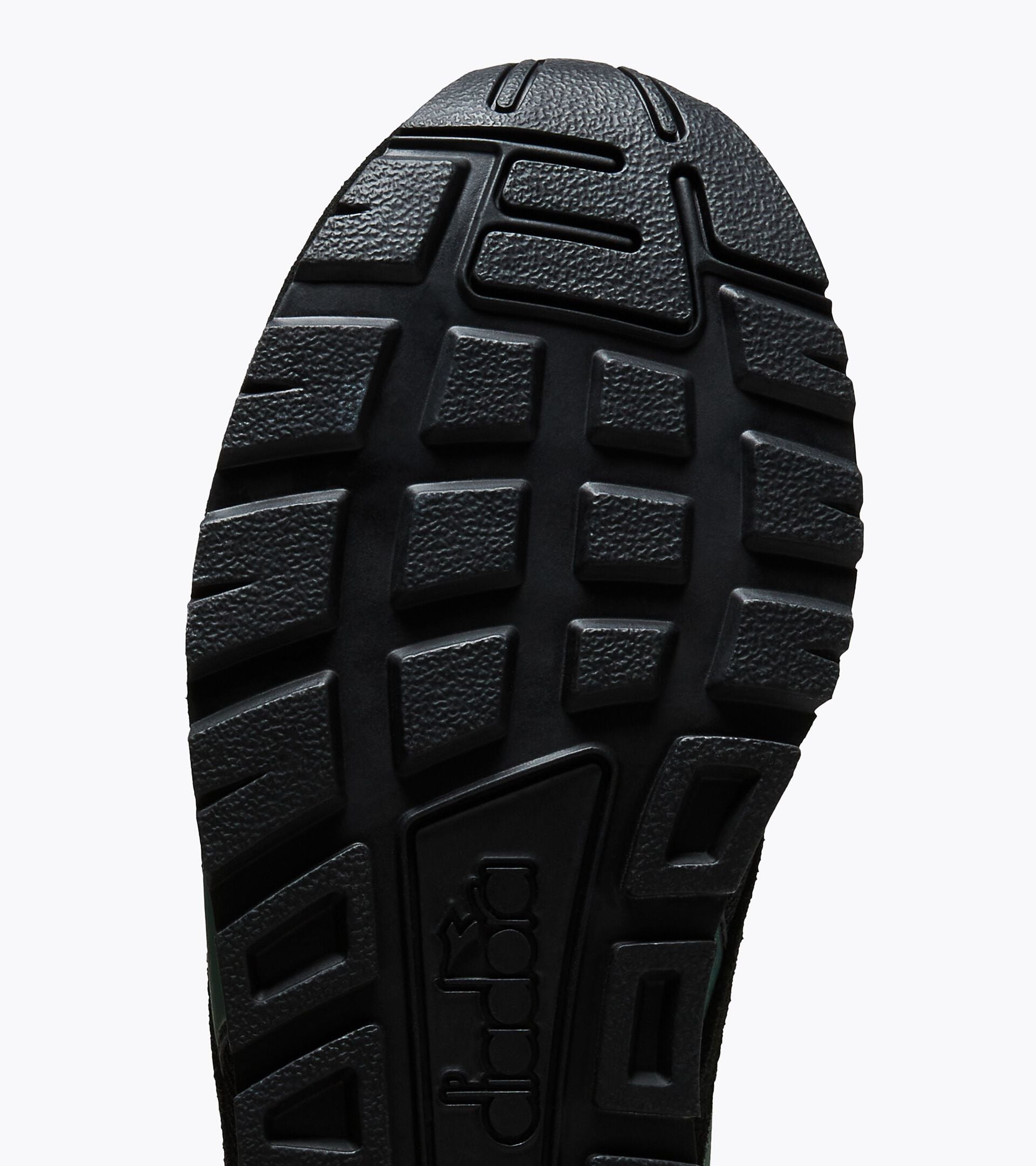 Zapatilla deportiva - Para todos los g&eacute;neros N.92 ADVANCE NEGRO/AGUJA DE PINO - Diadora