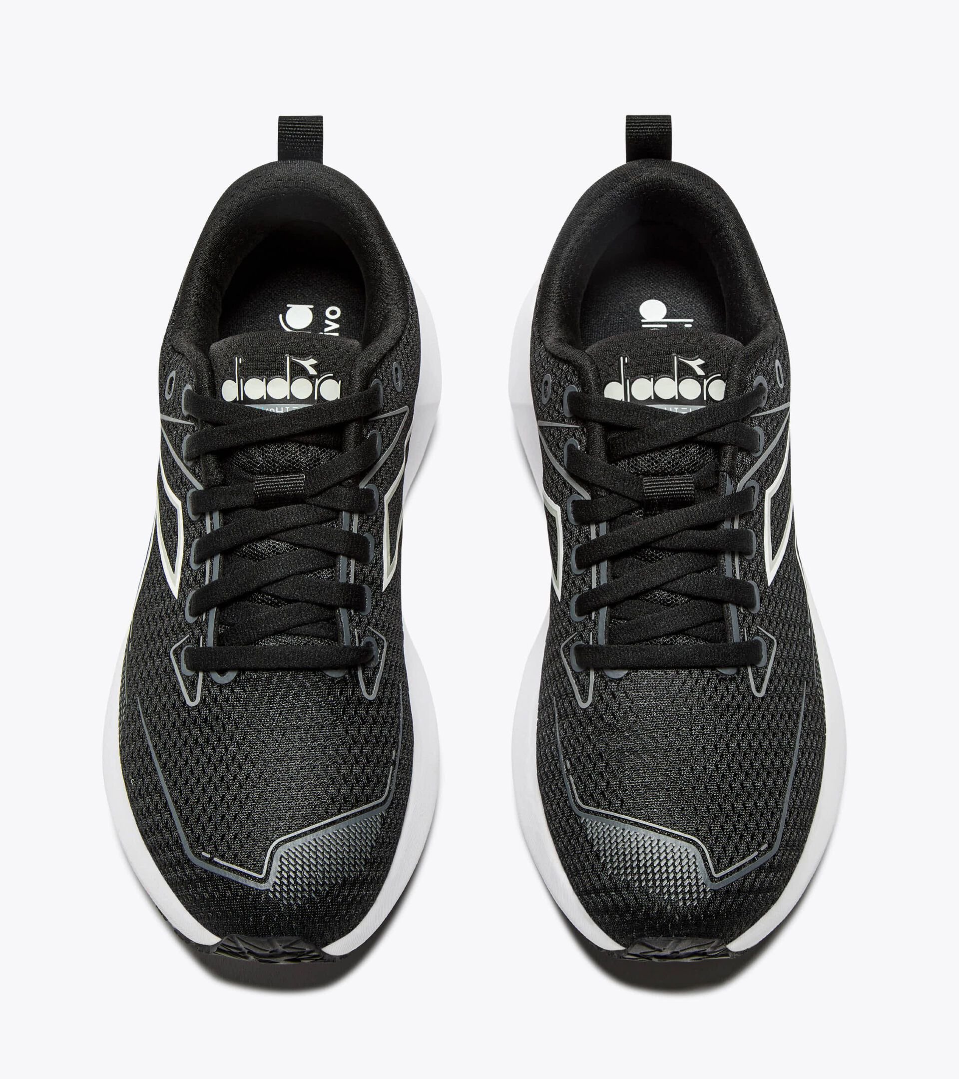 Running shoe - Stability and protection - Women’s MYTHOS BLUSHIELD VIGORE 4 W BLACK/WHITE (C7406) - Diadora