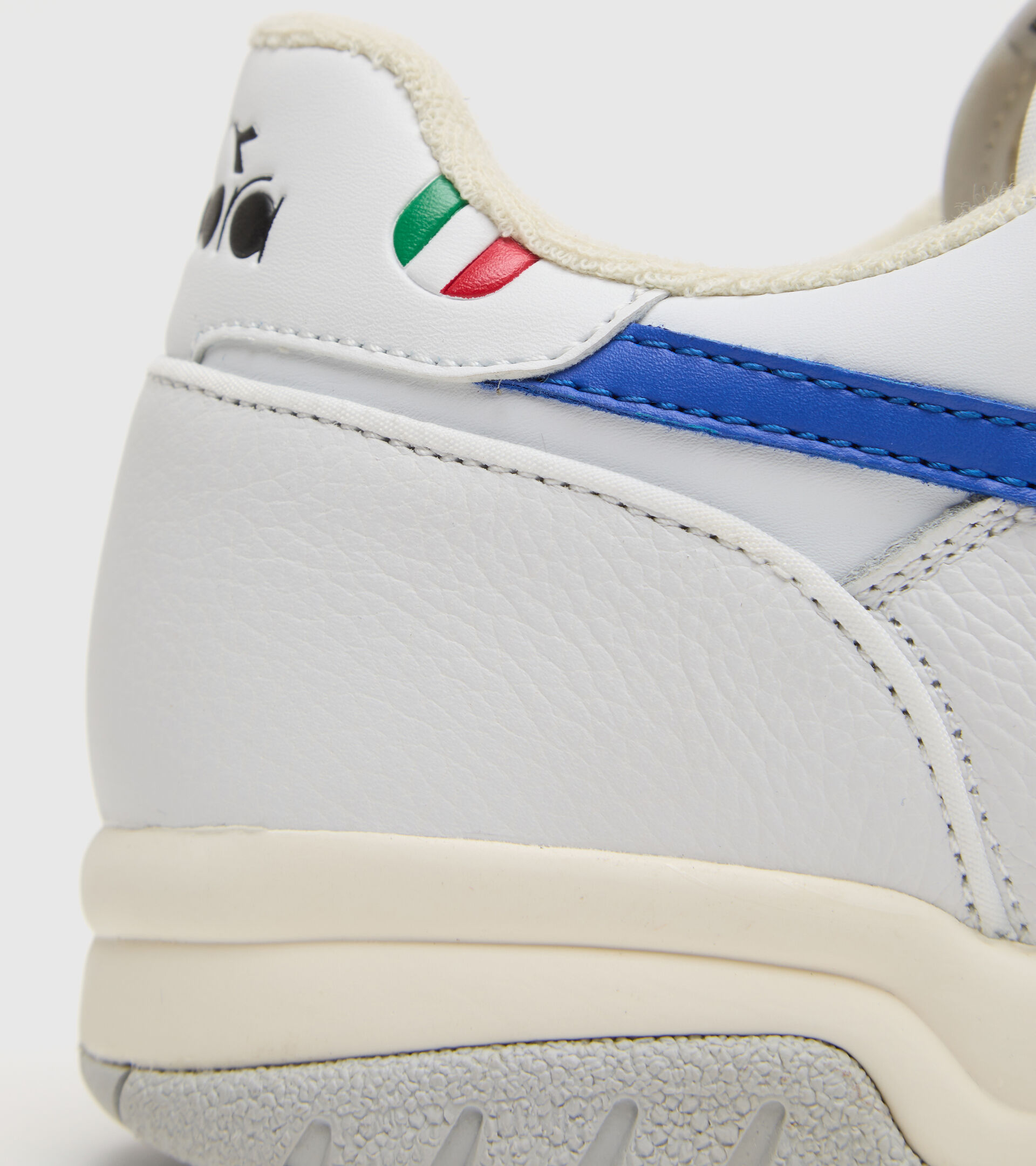 Sports shoe - Unisex MAVERICK H.O.C. WHITE/DARK ROYAL - Diadora