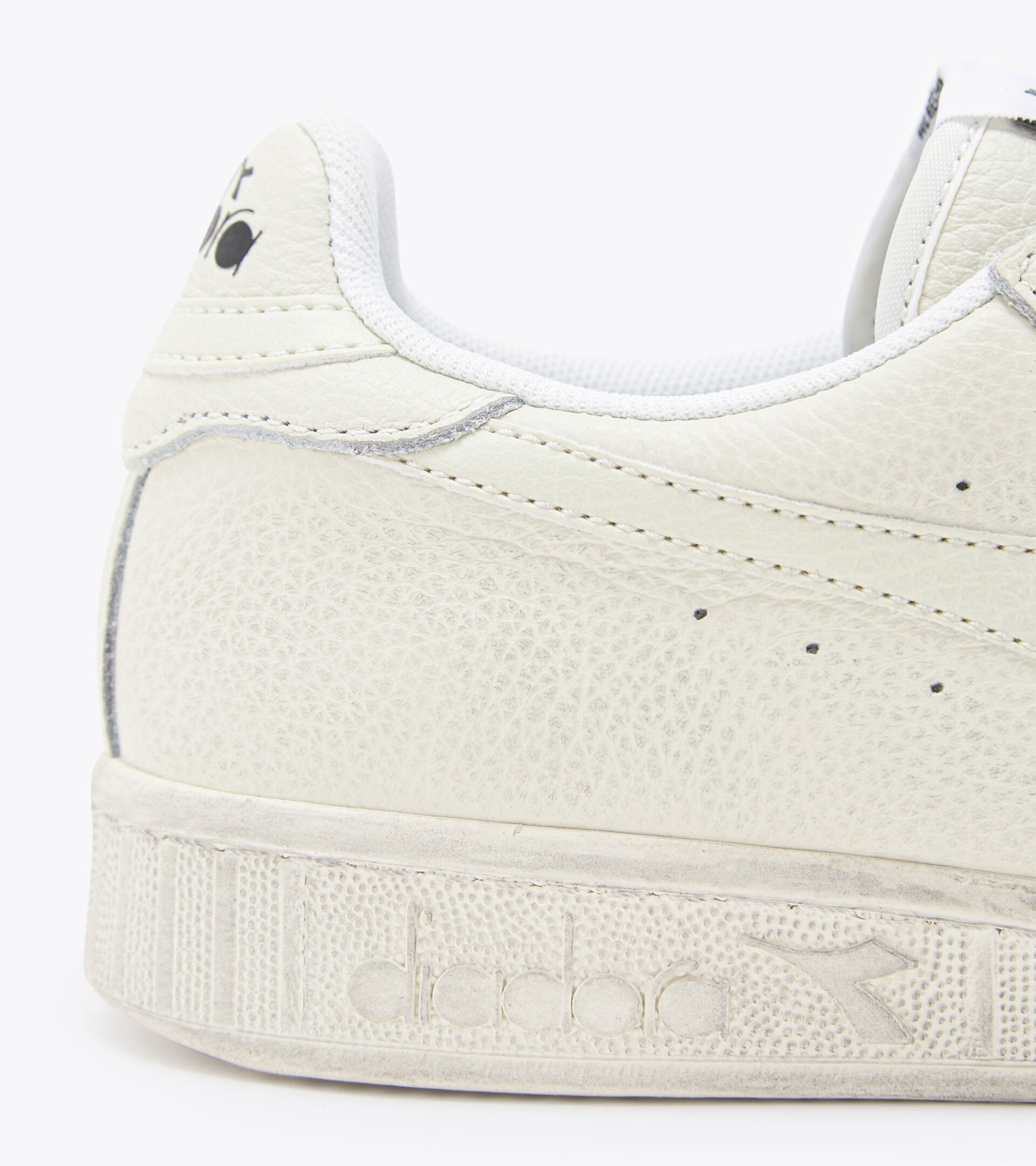 Sports shoes - Unisex GAME L LOW WAXED WHITE/WHITE/WHITE - Diadora