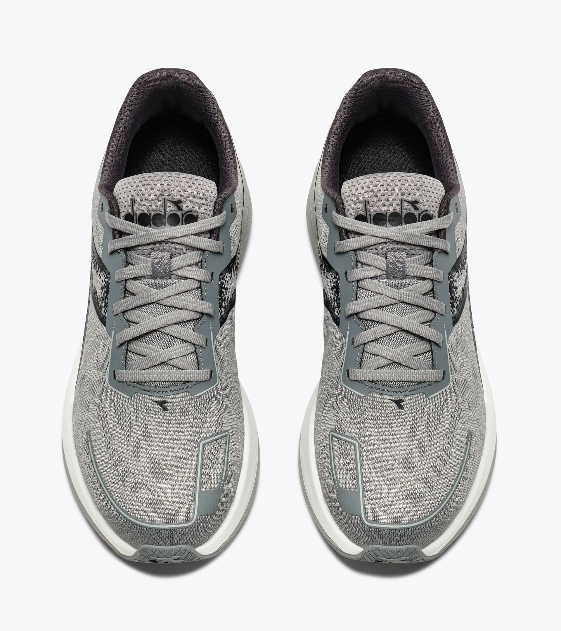 Zapatilla de running - Estabilidad y protecci&oacute;n - Hombre MYTHOS BLUSHIELD VIGORE V GRIGIO FINALE/NERO - Diadora