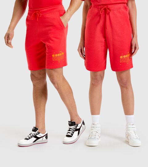Bermudas aus aufgerauter Baumwolle - Unisex BERMUDA MANIFESTO MOHNBLUME ROT - Diadora