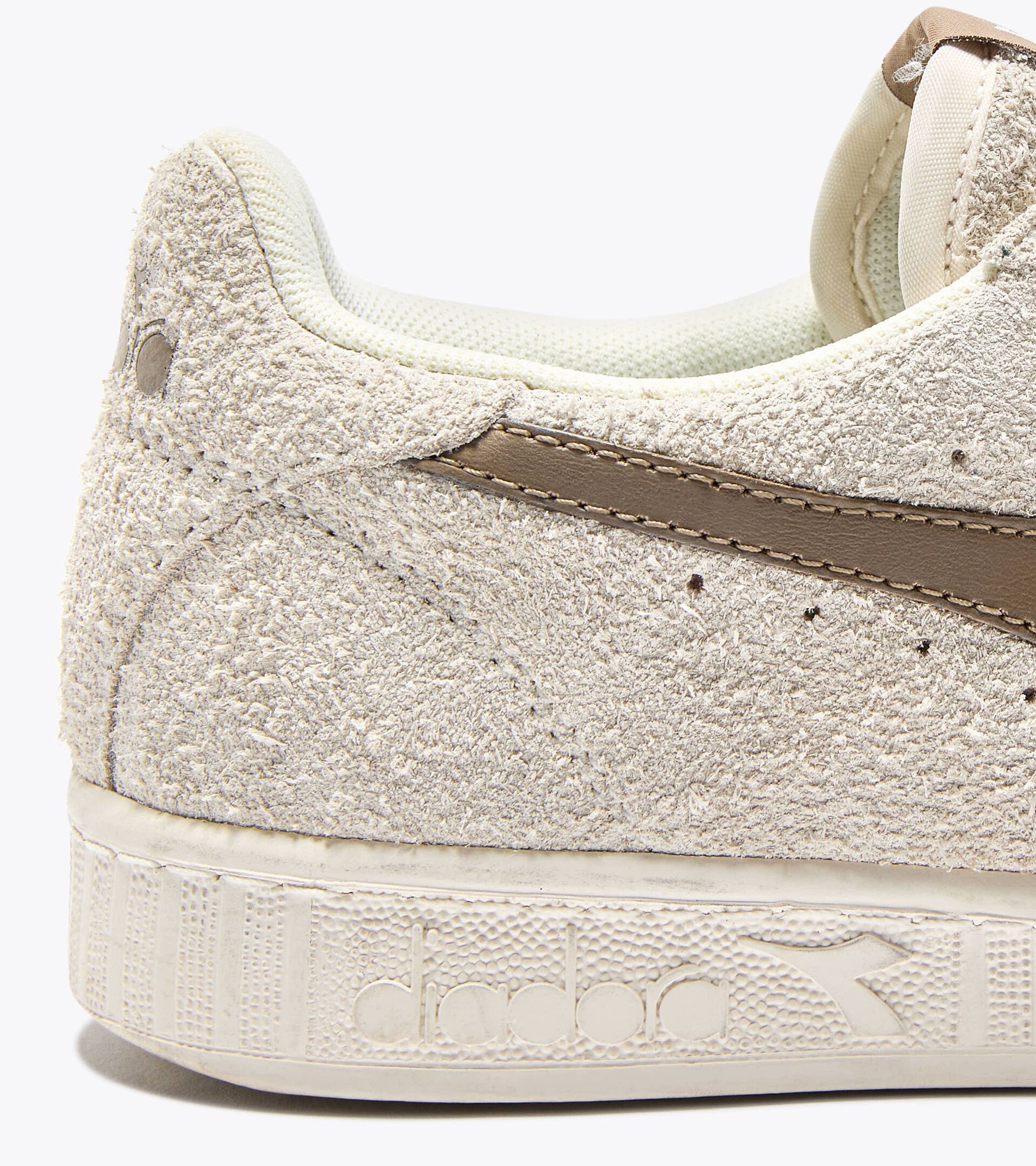 Zapatilla deportiva - Para todos los géneros GAME LOW SUEDE WAXED BLANCO MURMURAR - Diadora