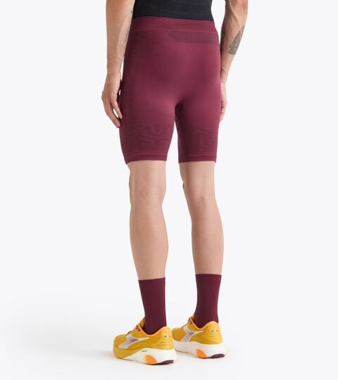 STRATOUNO HALF-TIGHT, MAROON BANNER Technical shorts for temperature control - Running - Men’s STRATOUNO HALF-TIGHT MAROON BANNER - Diadora