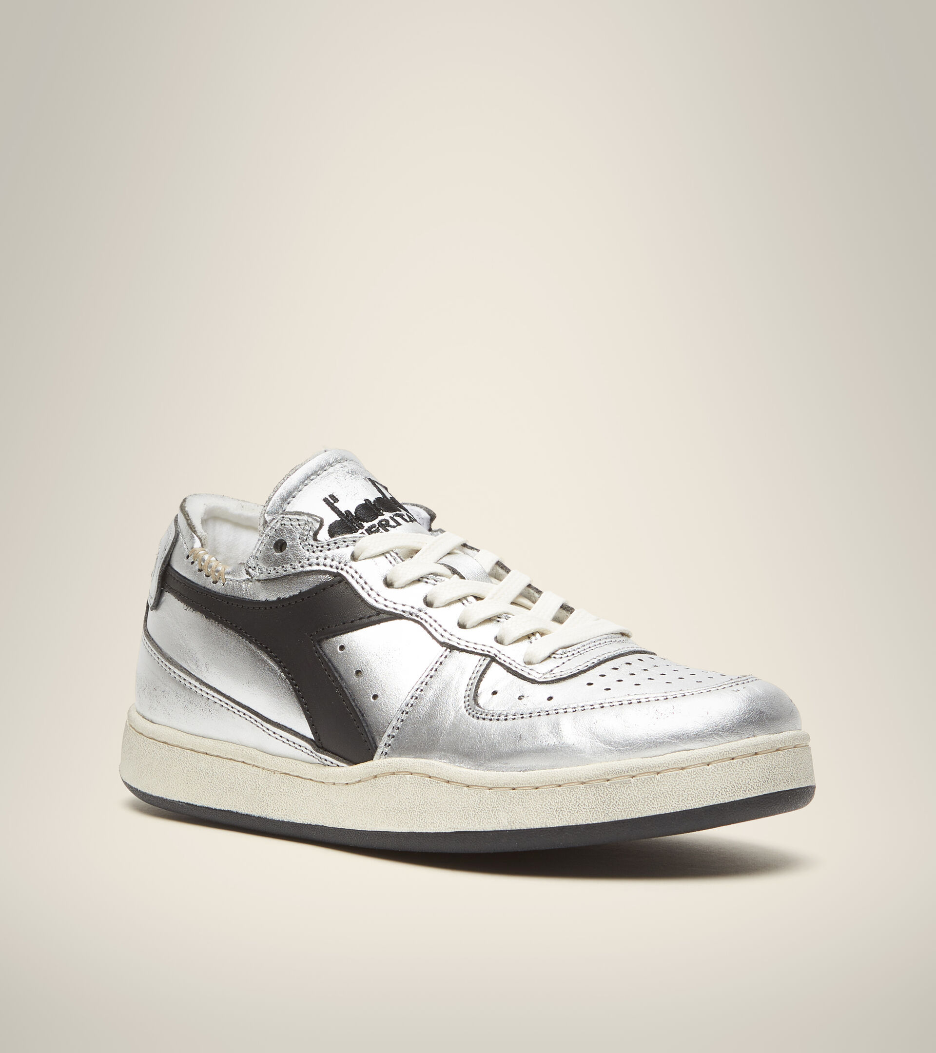 Footwear Heritage DONNA MI BASKET ROW CUT SILVER USED W ARGENTO METALLIZZATO/NERO Diadora